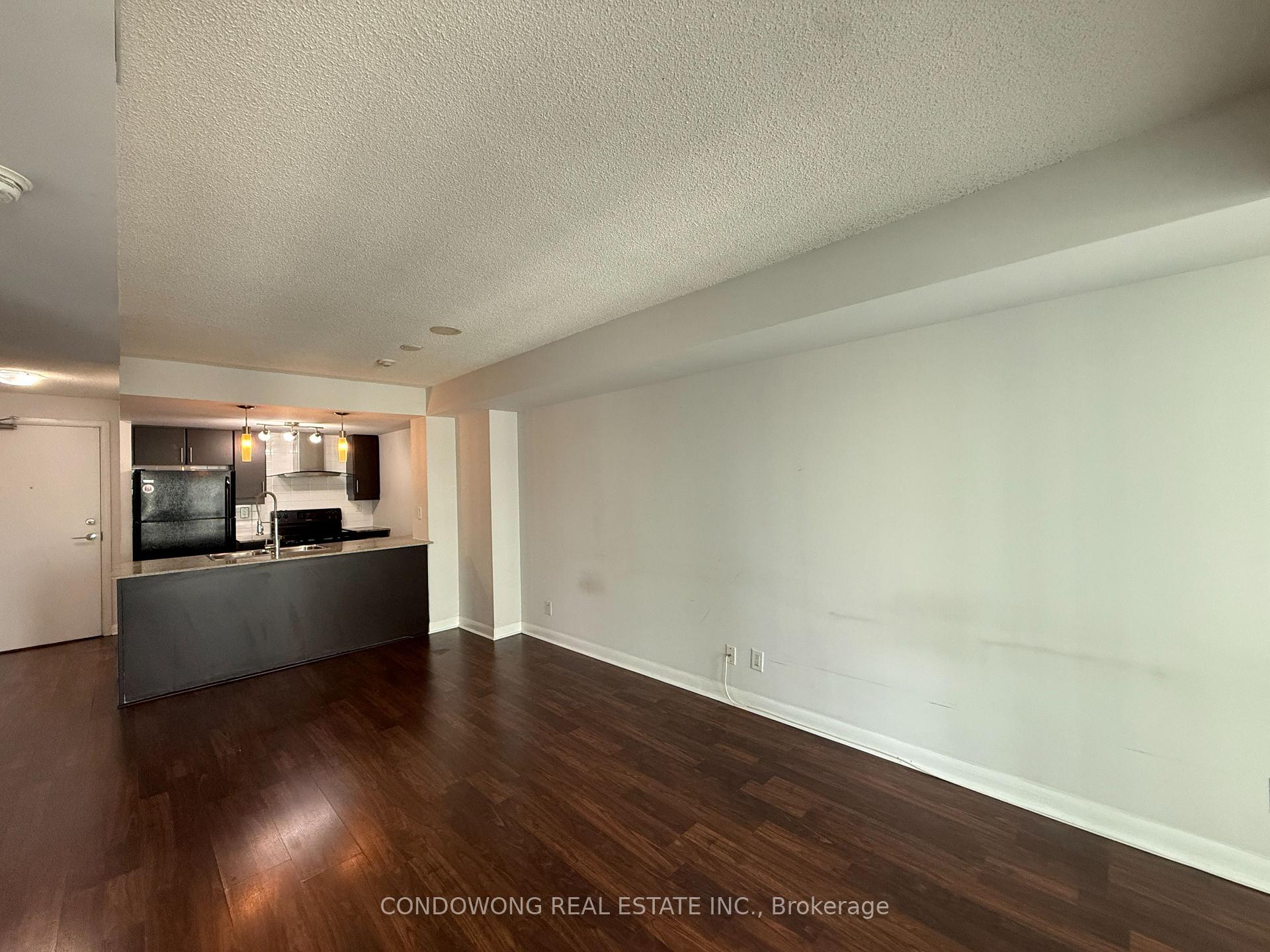 Front of Unit 1809, 25 Town Centre Court