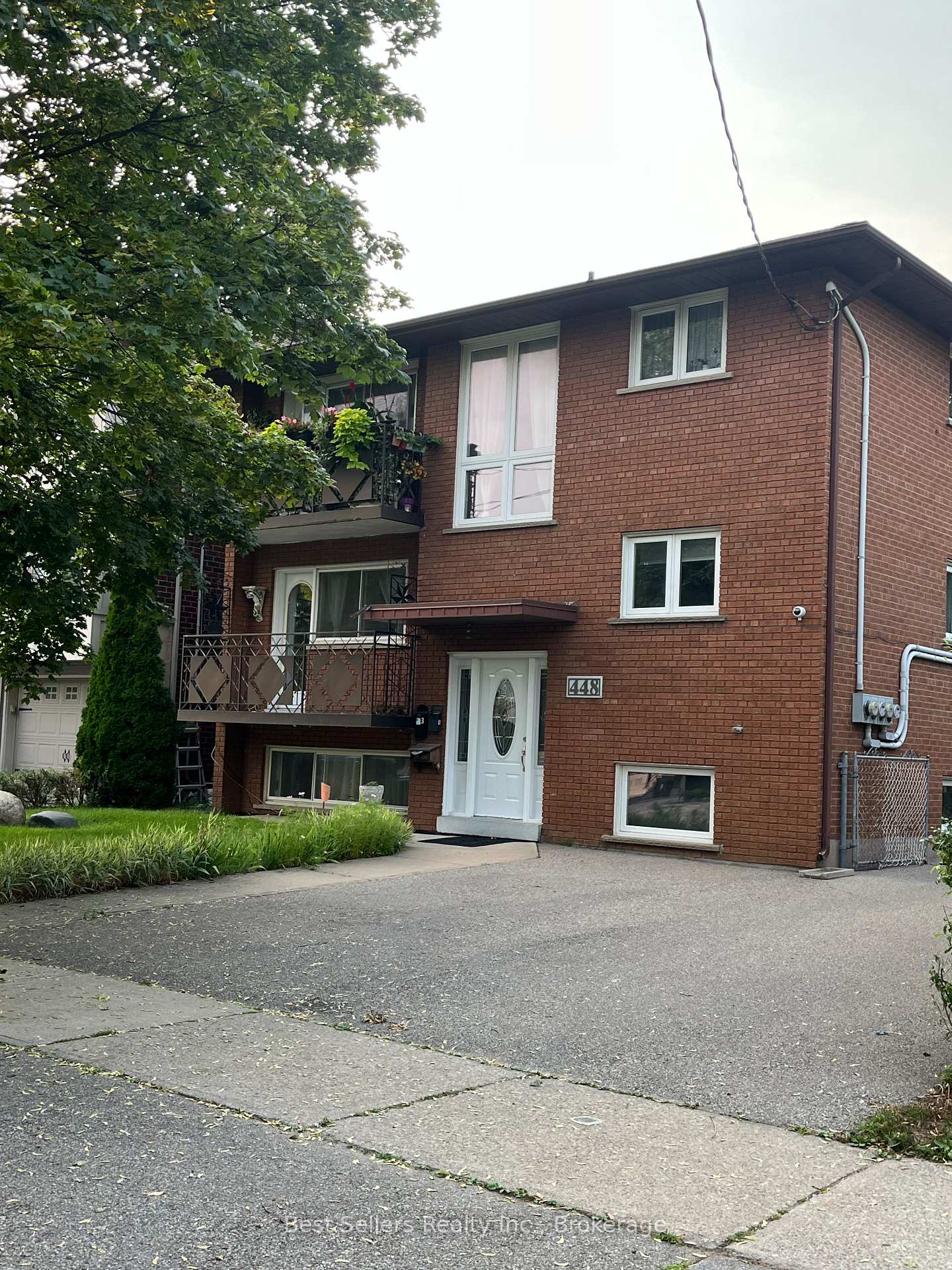 Photo 1 of 448 Rimilton Avenue, Etobicoke, Alderwood — HOMEH