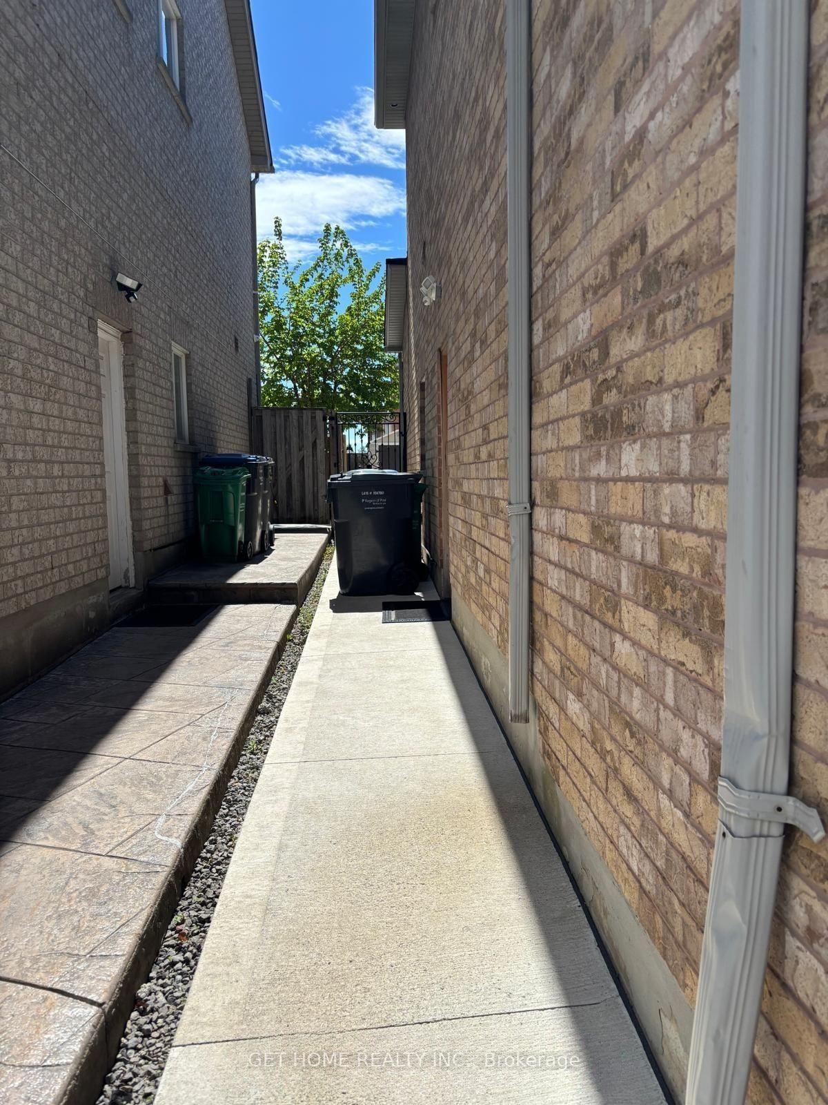Photo 3 of Unit BSMT, 3860 Mcdowell Drive, Mississauga, Churchill Meadows — HOMEH