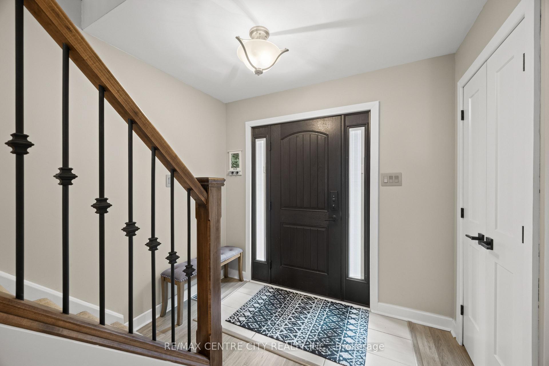 Photo 3 of 43 Meredith Drive, Middlesex Centre, Ilderton — HOMEH