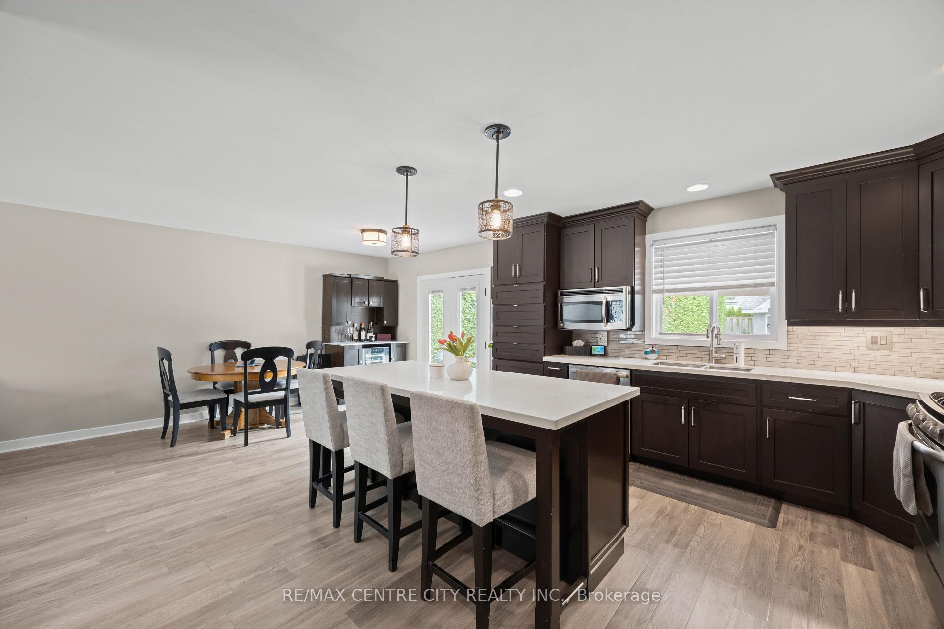 Photo 5 of 43 Meredith Drive, Middlesex Centre, Ilderton — HOMEH
