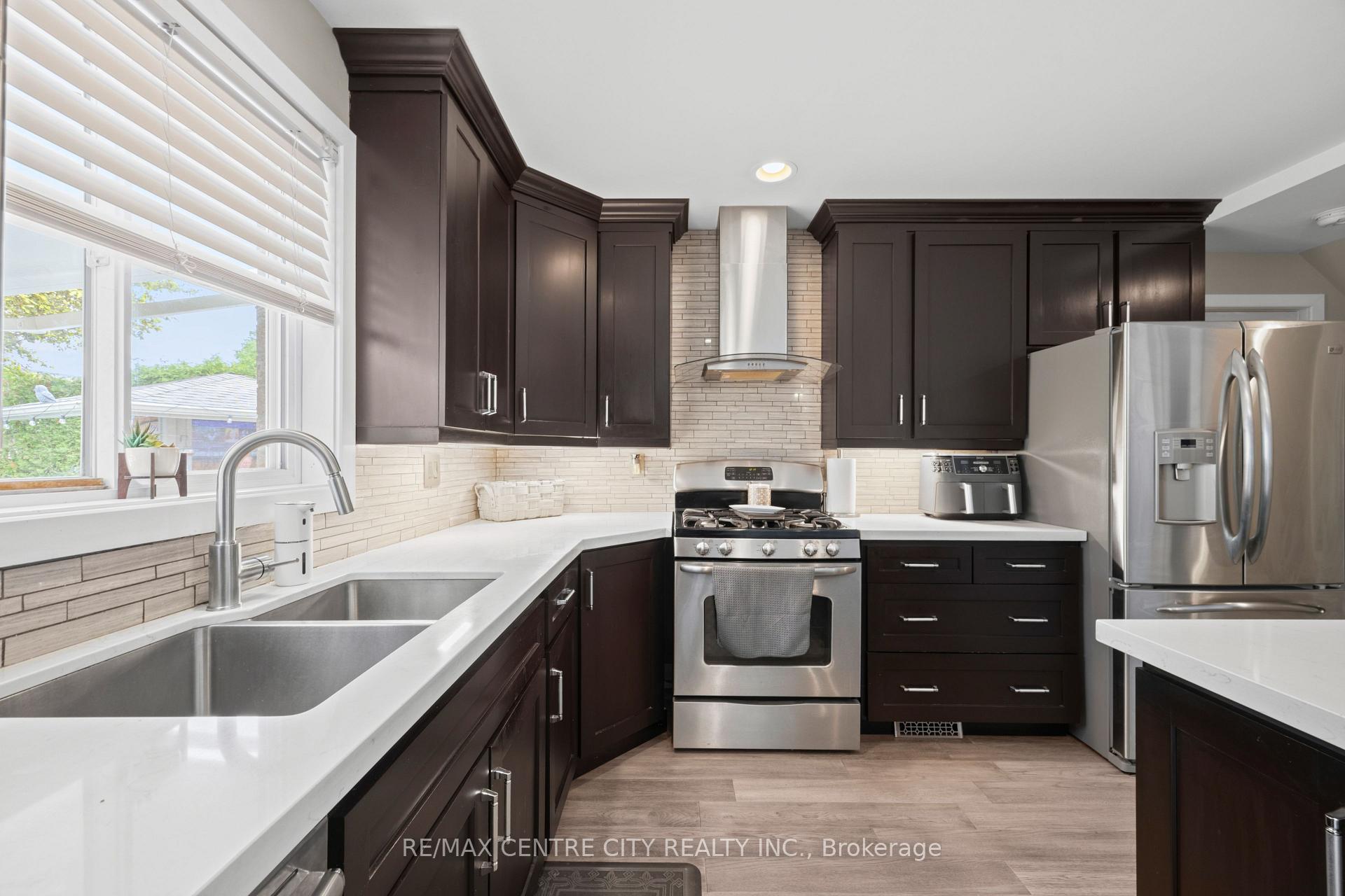 Photo 8 of 43 Meredith Drive, Middlesex Centre, Ilderton — HOMEH