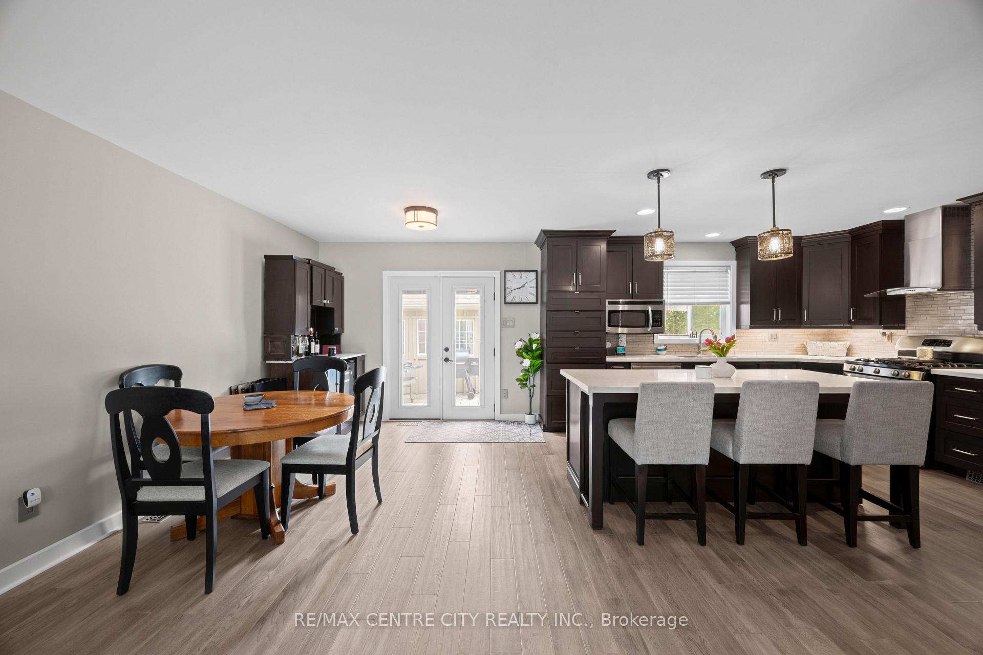 Photo 12 of 43 Meredith Drive, Middlesex Centre, Ilderton — HOMEH