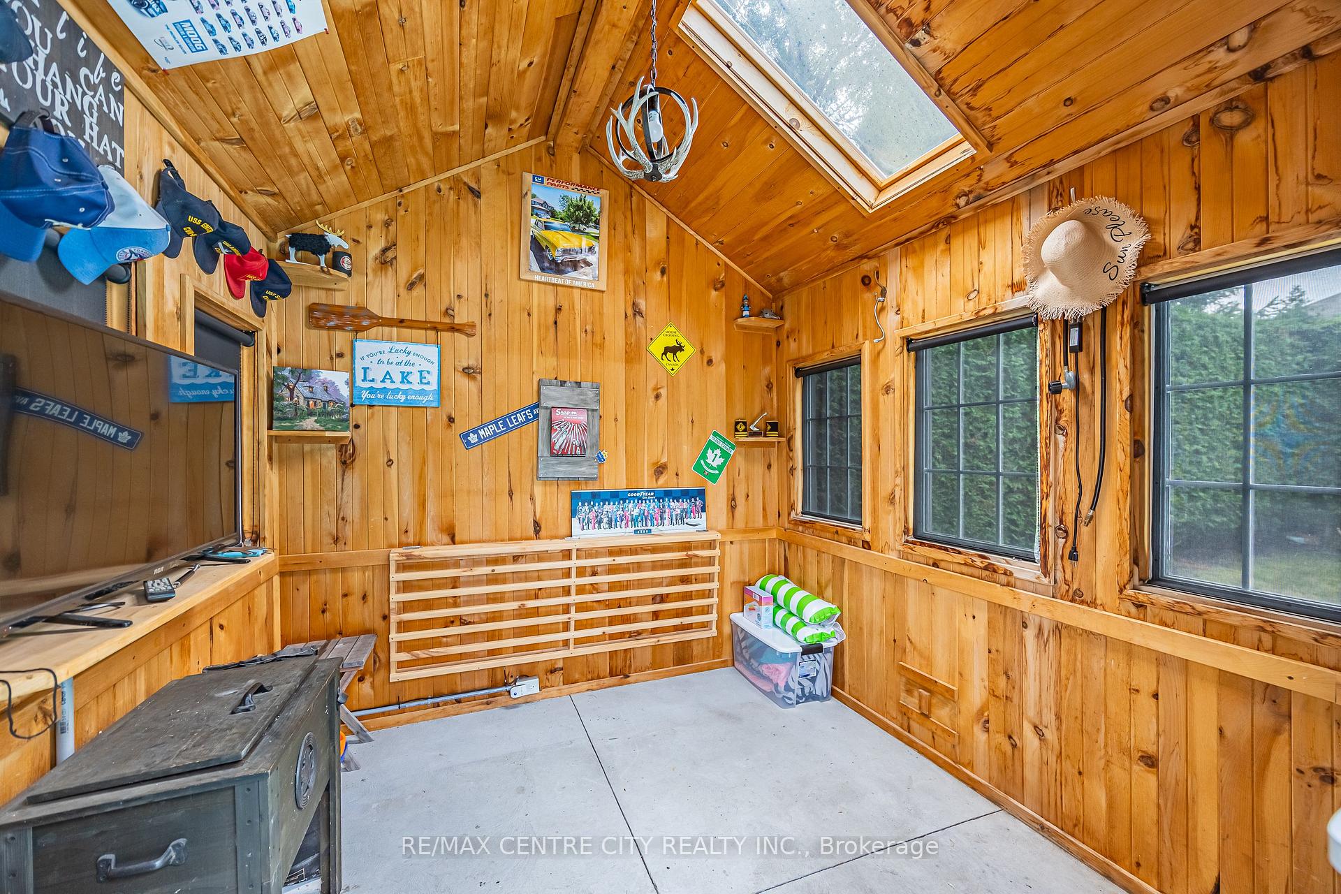 Photo 32 of 43 Meredith Drive, Middlesex Centre, Ilderton — HOMEH