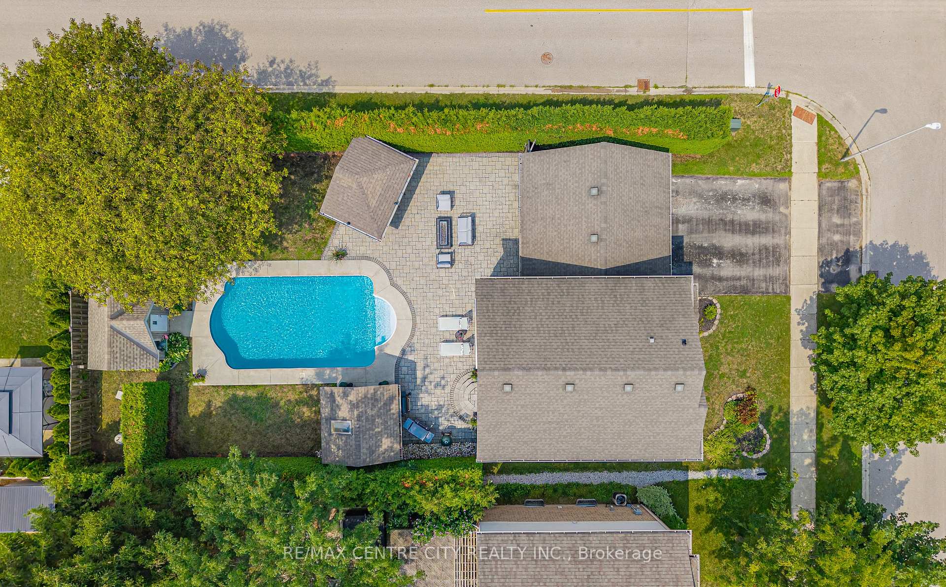 Photo 37 of 43 Meredith Drive, Middlesex Centre, Ilderton — HOMEH