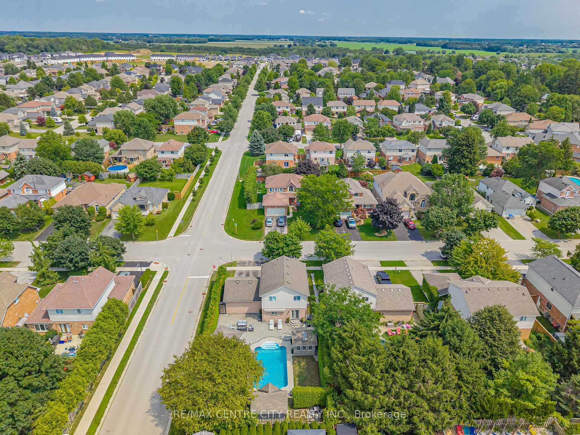 Photo 41 of 43 Meredith Drive, Middlesex Centre, Ilderton — HOMEH