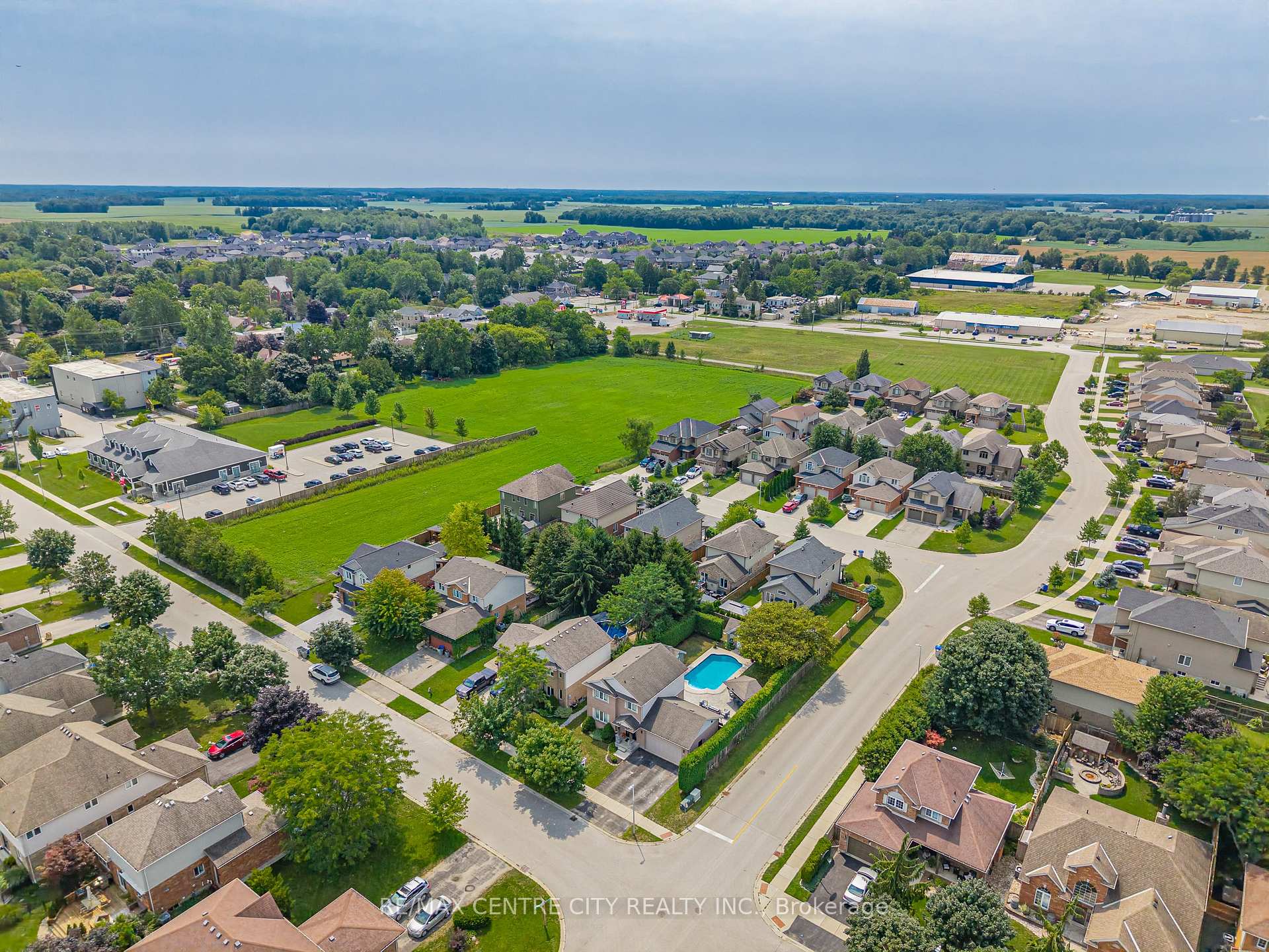 Photo 42 of 43 Meredith Drive, Middlesex Centre, Ilderton — HOMEH