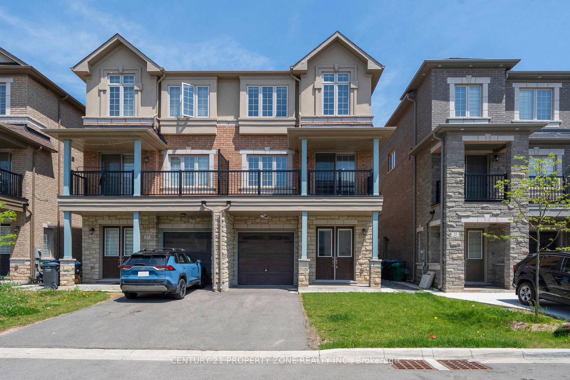 Photo 2 of 25 Hashmi Place, Brampton, Credit Valley — HOMEH