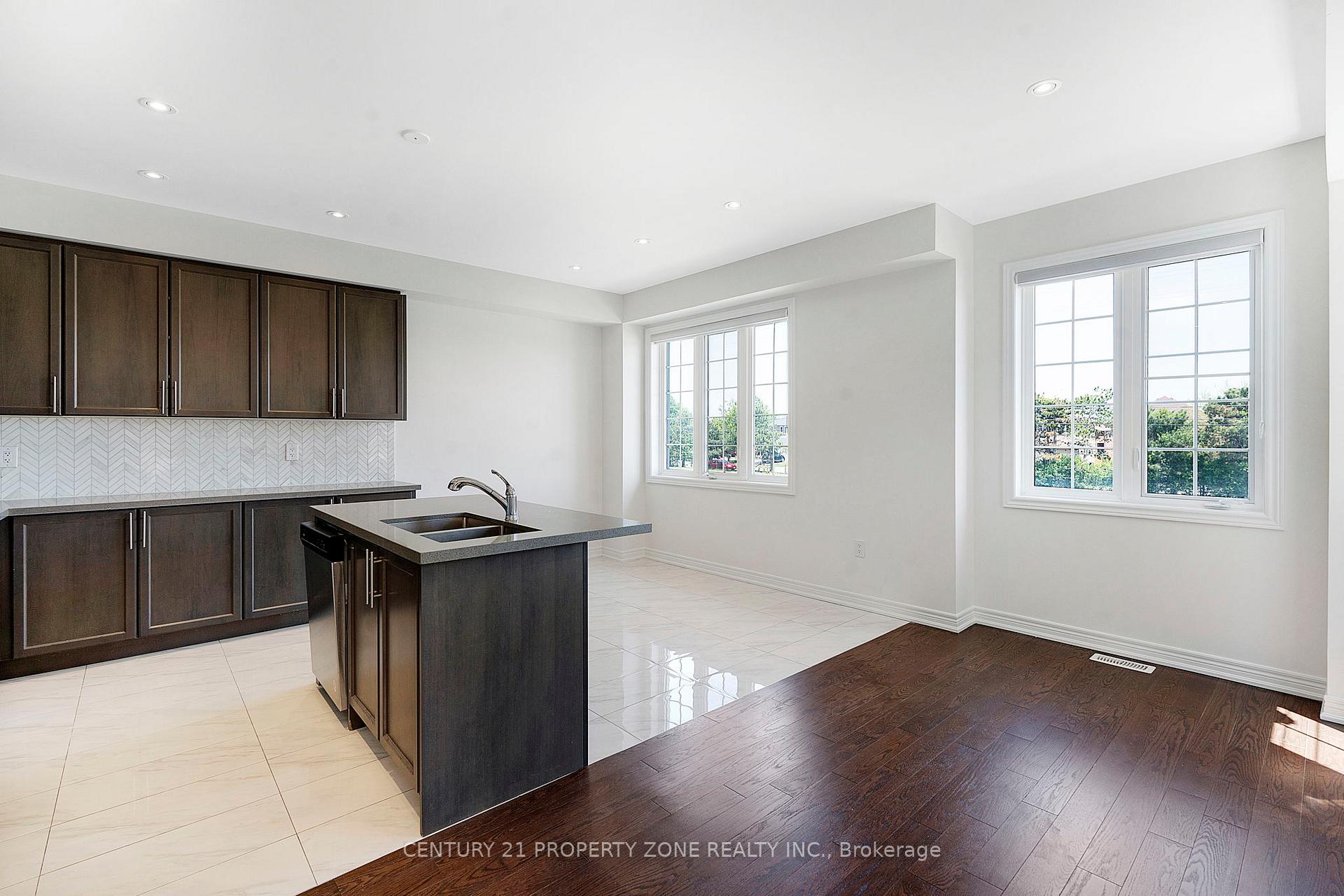 Photo 8 of 25 Hashmi Place, Brampton, Credit Valley — HOMEH
