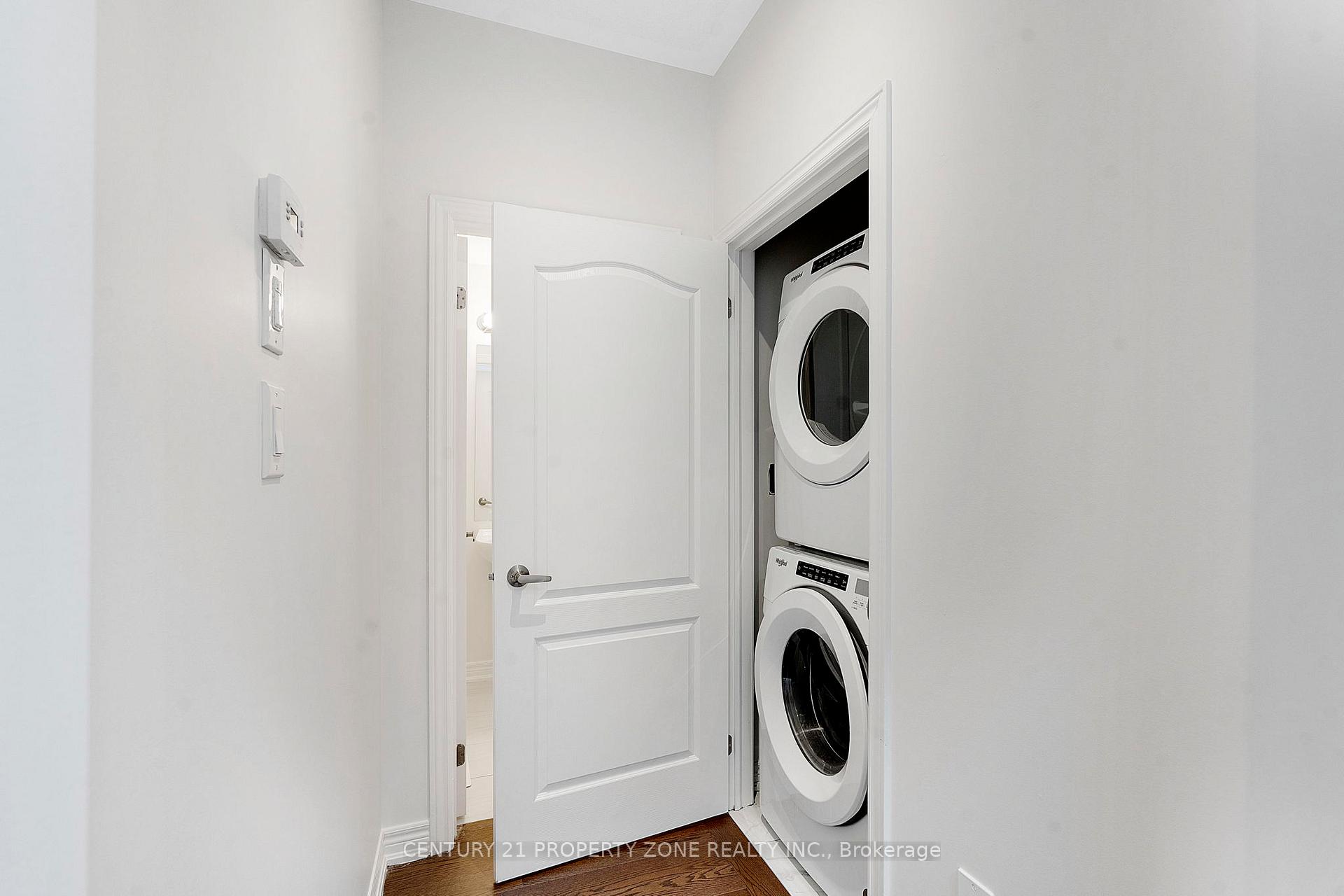 Photo 11 of 25 Hashmi Place, Brampton, Credit Valley — HOMEH