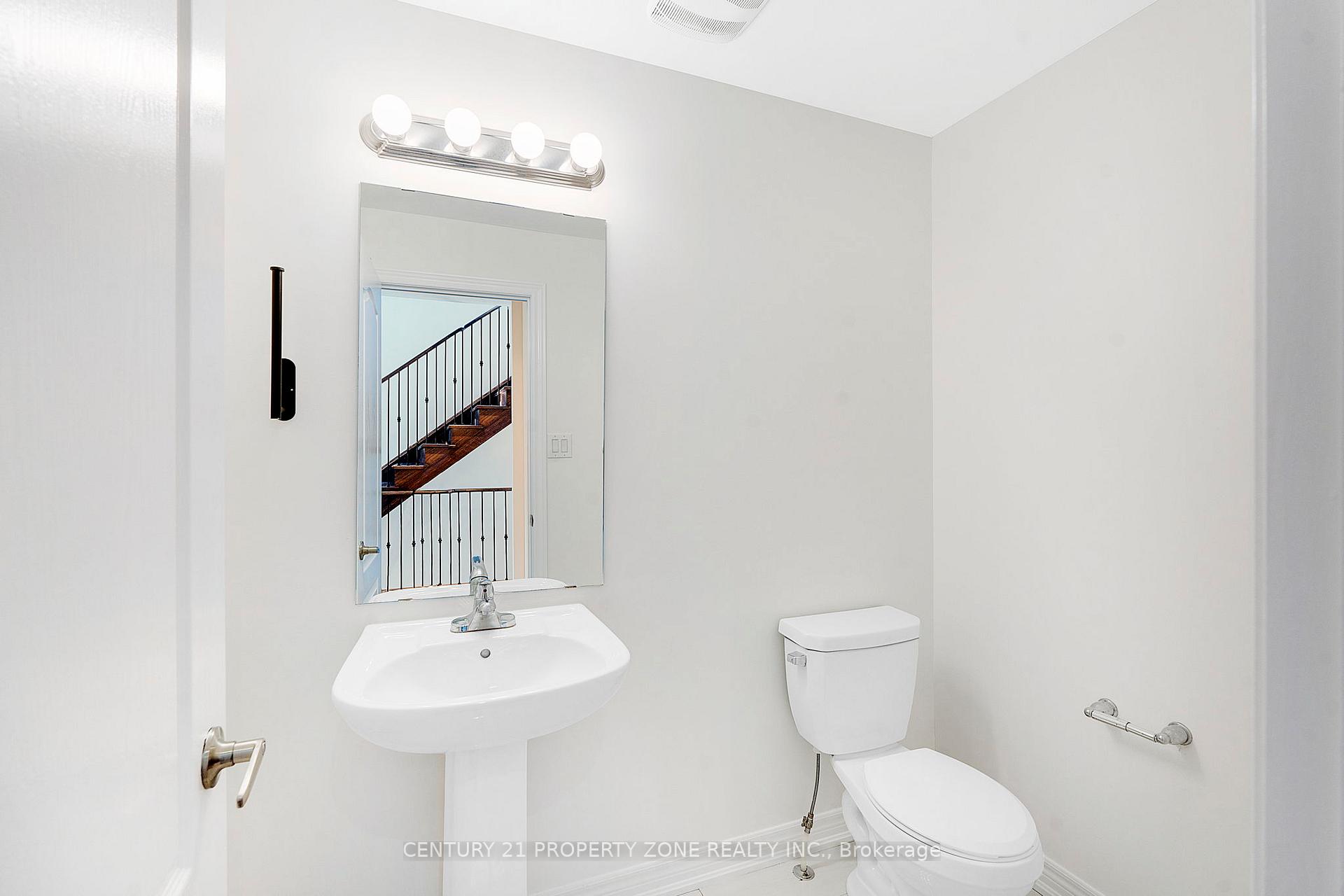 Photo 12 of 25 Hashmi Place, Brampton, Credit Valley — HOMEH