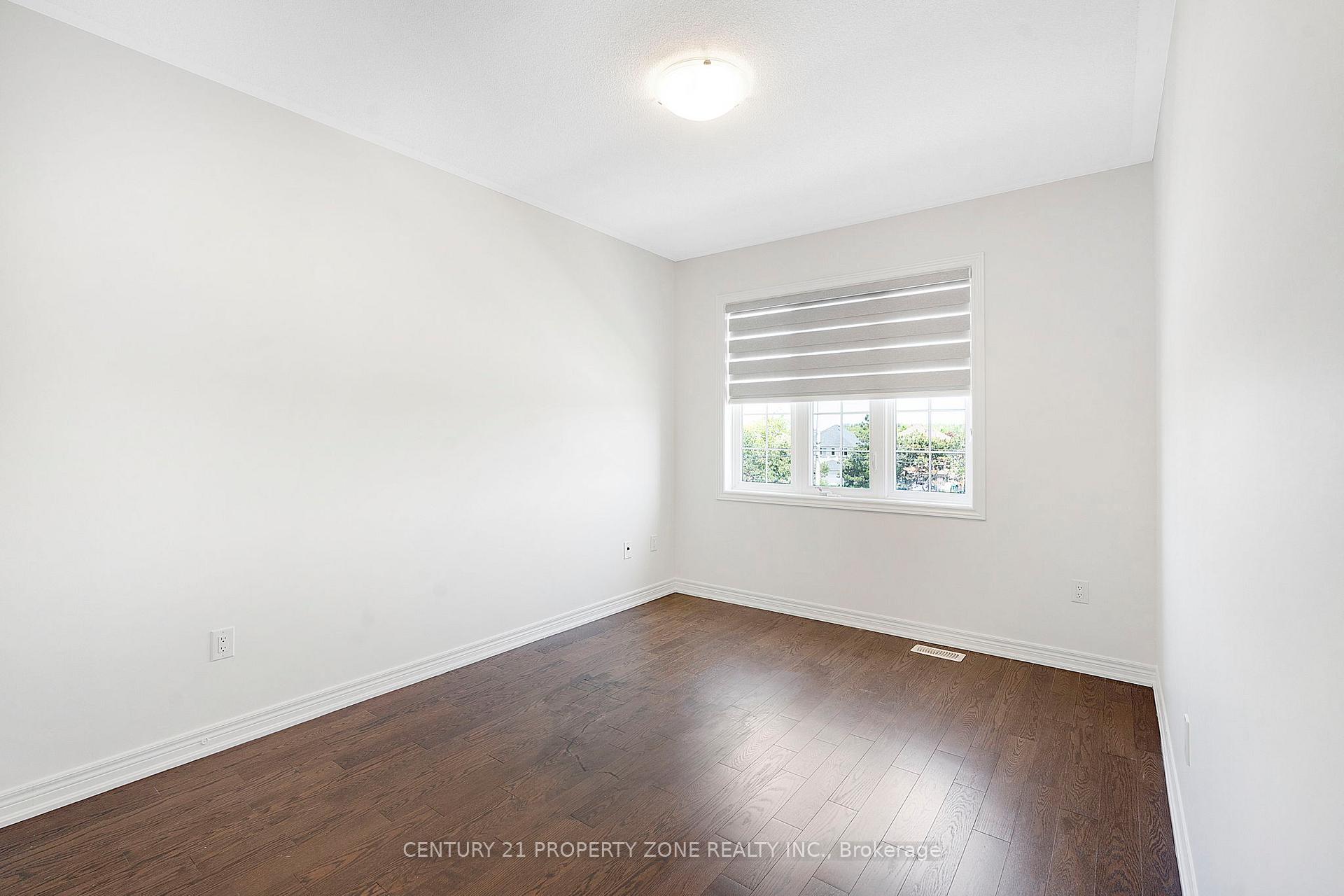 Photo 15 of 25 Hashmi Place, Brampton, Credit Valley — HOMEH
