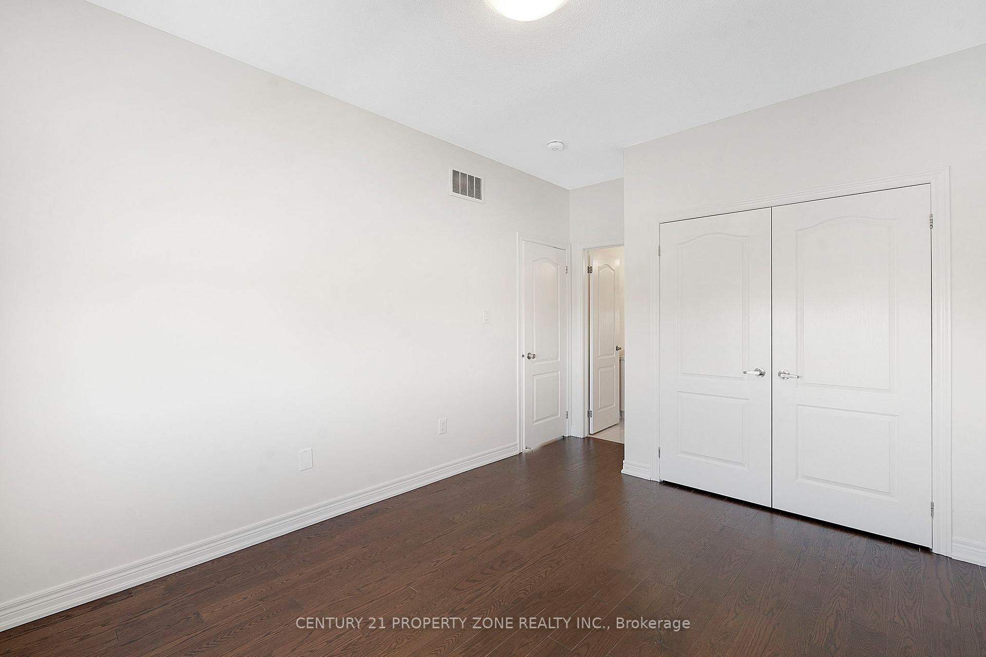 Photo 16 of 25 Hashmi Place, Brampton, Credit Valley — HOMEH