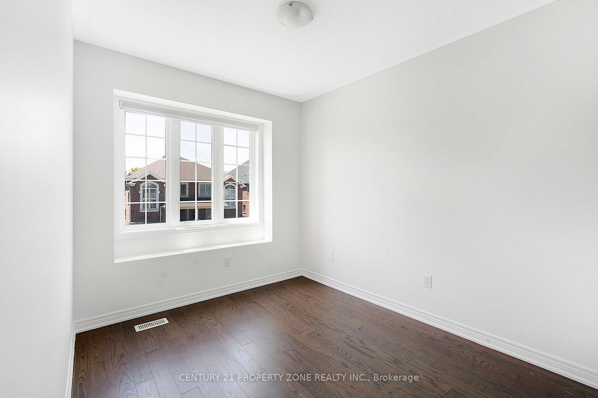 Photo 19 of 25 Hashmi Place, Brampton, Credit Valley — HOMEH