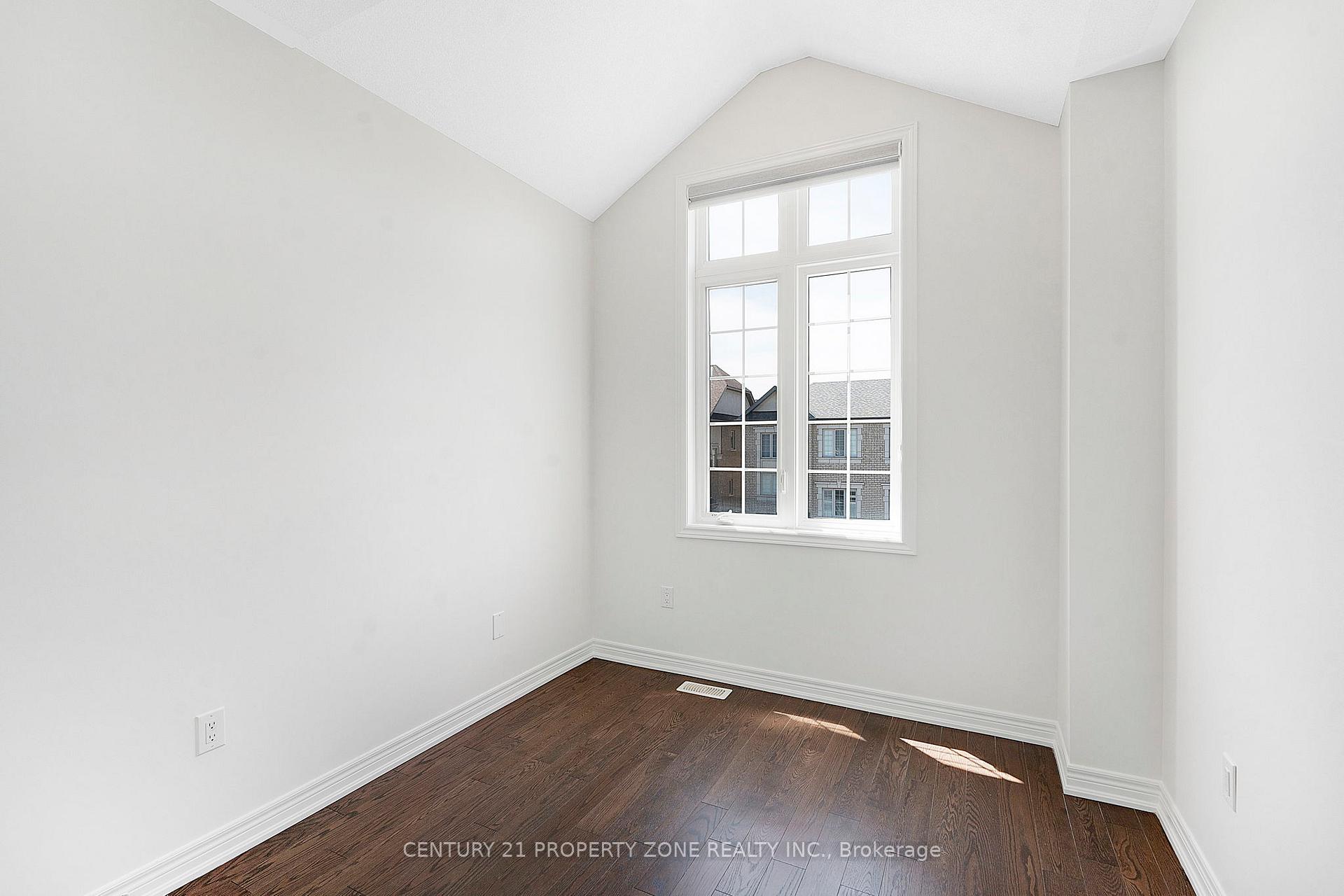 Photo 21 of 25 Hashmi Place, Brampton, Credit Valley — HOMEH