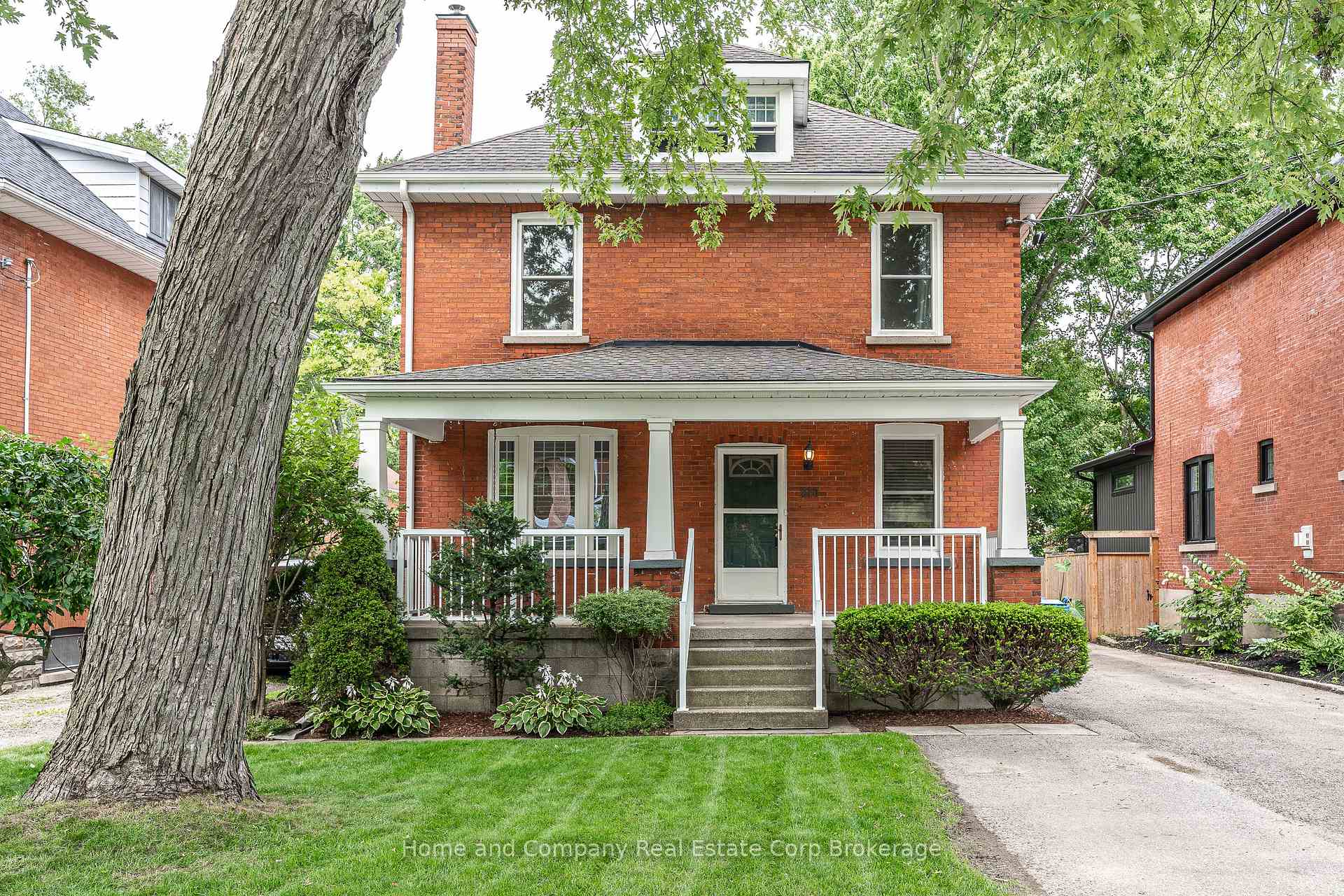 Photo 1 of 216 Douglas Street, Stratford — HOMEH