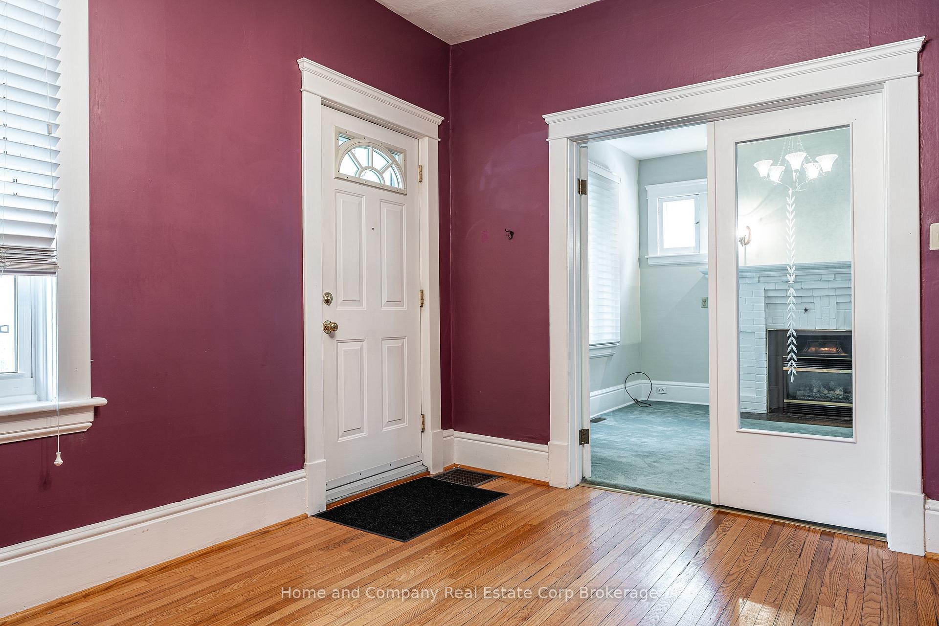 Photo 3 of 216 Douglas Street, Stratford — HOMEH