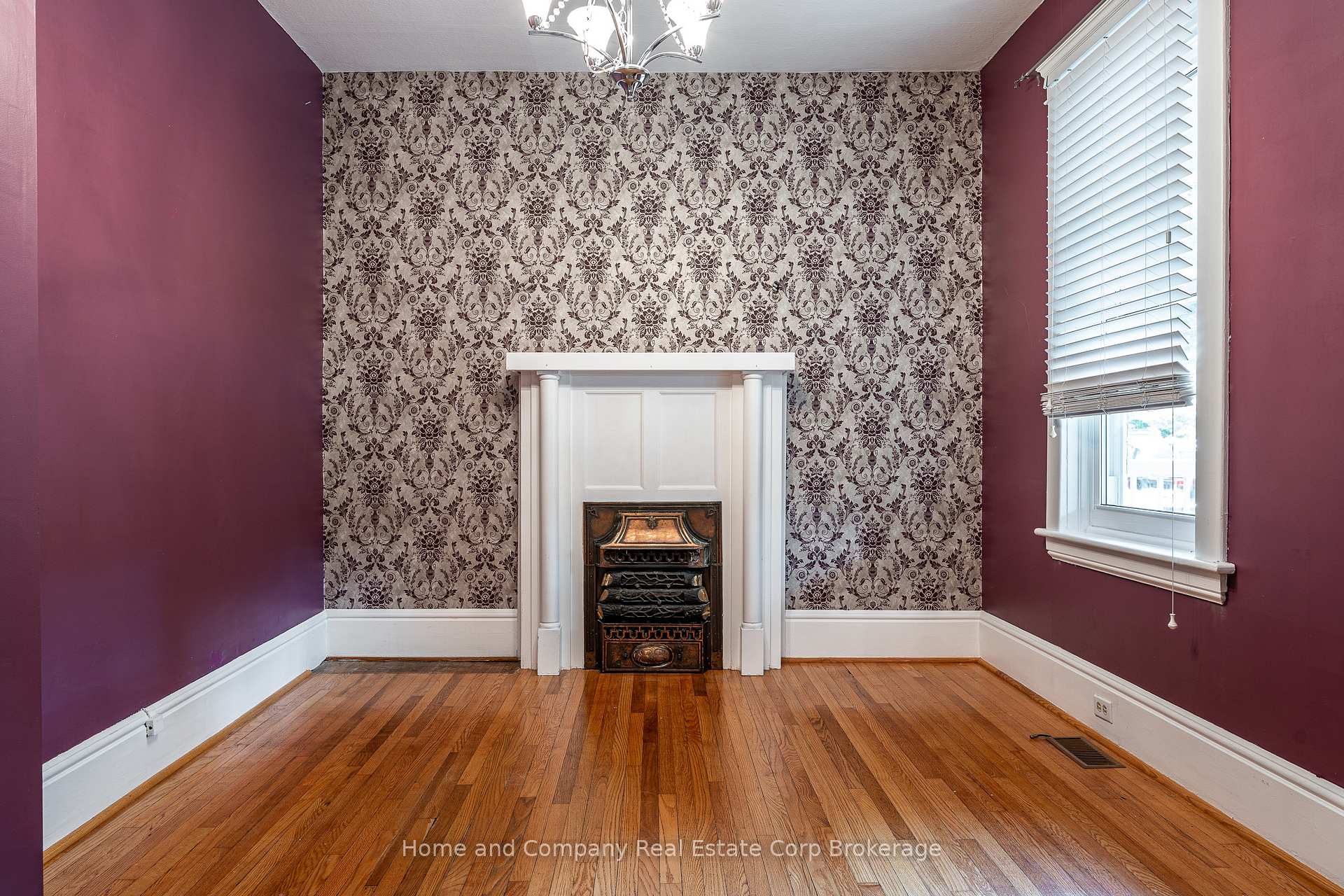 Photo 4 of 216 Douglas Street, Stratford — HOMEH
