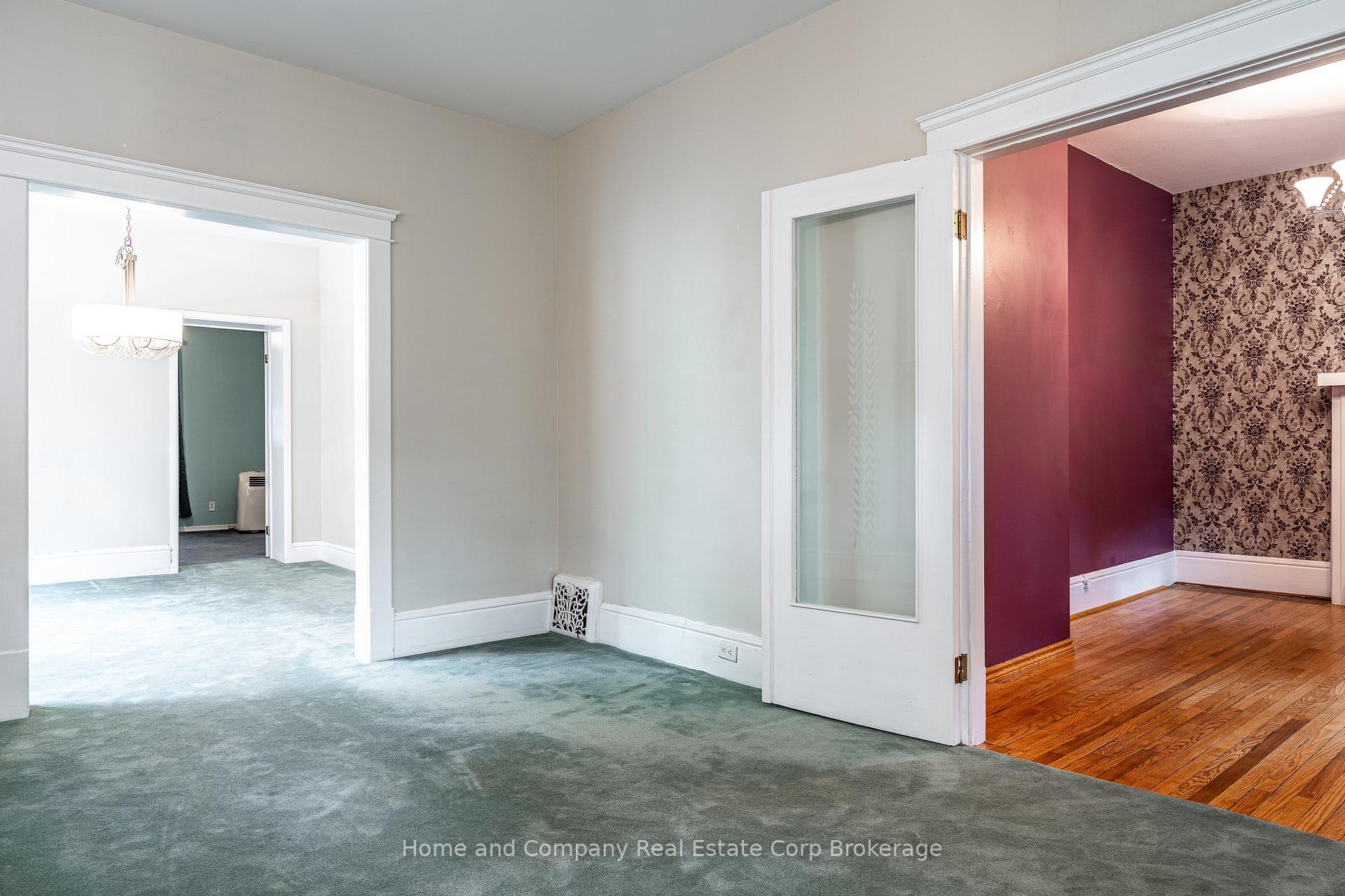Photo 5 of 216 Douglas Street, Stratford — HOMEH