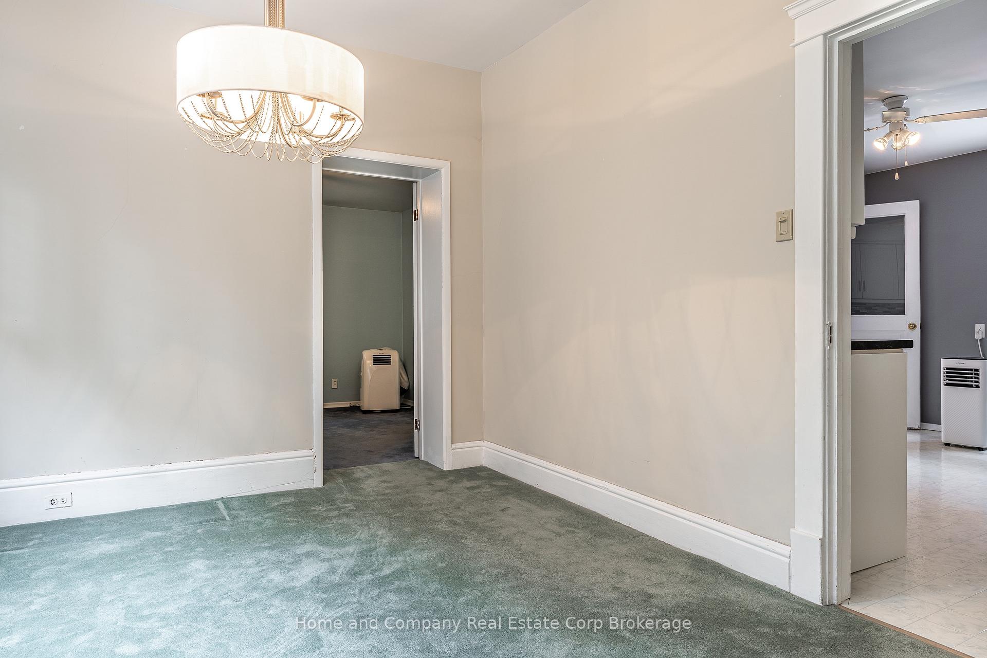 Photo 7 of 216 Douglas Street, Stratford — HOMEH