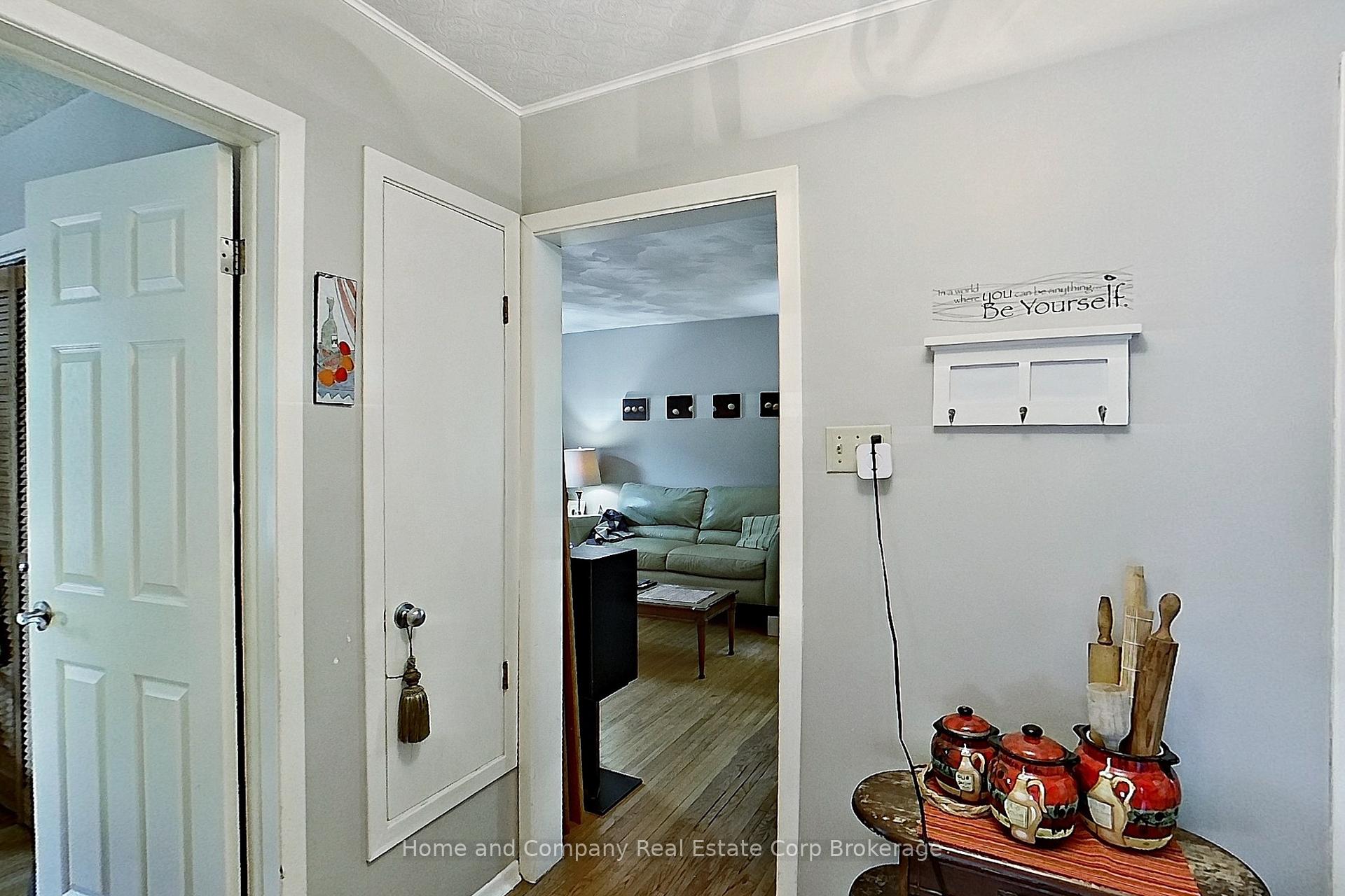Photo 16 of 216 Douglas Street, Stratford — HOMEH