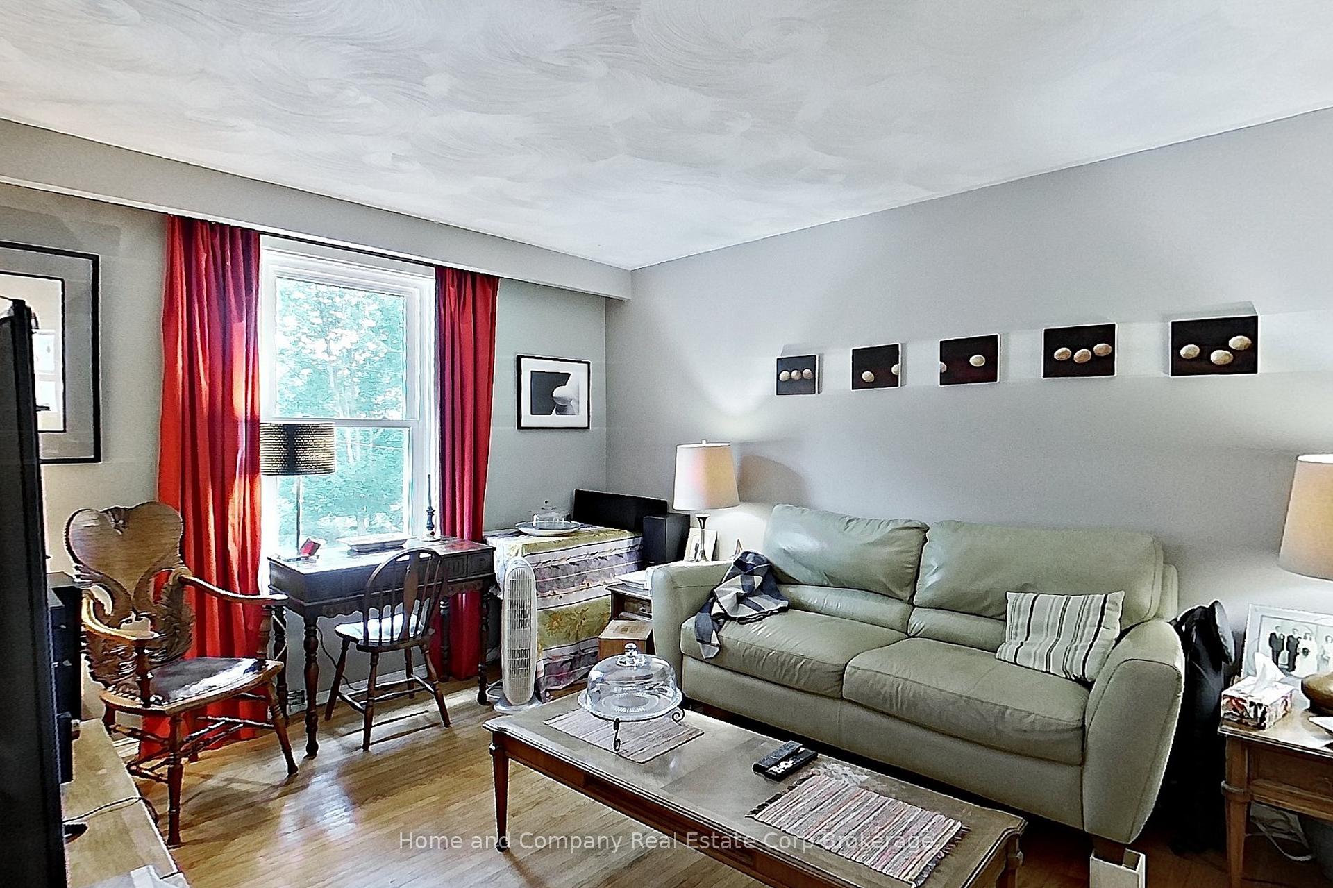 Photo 17 of 216 Douglas Street, Stratford — HOMEH