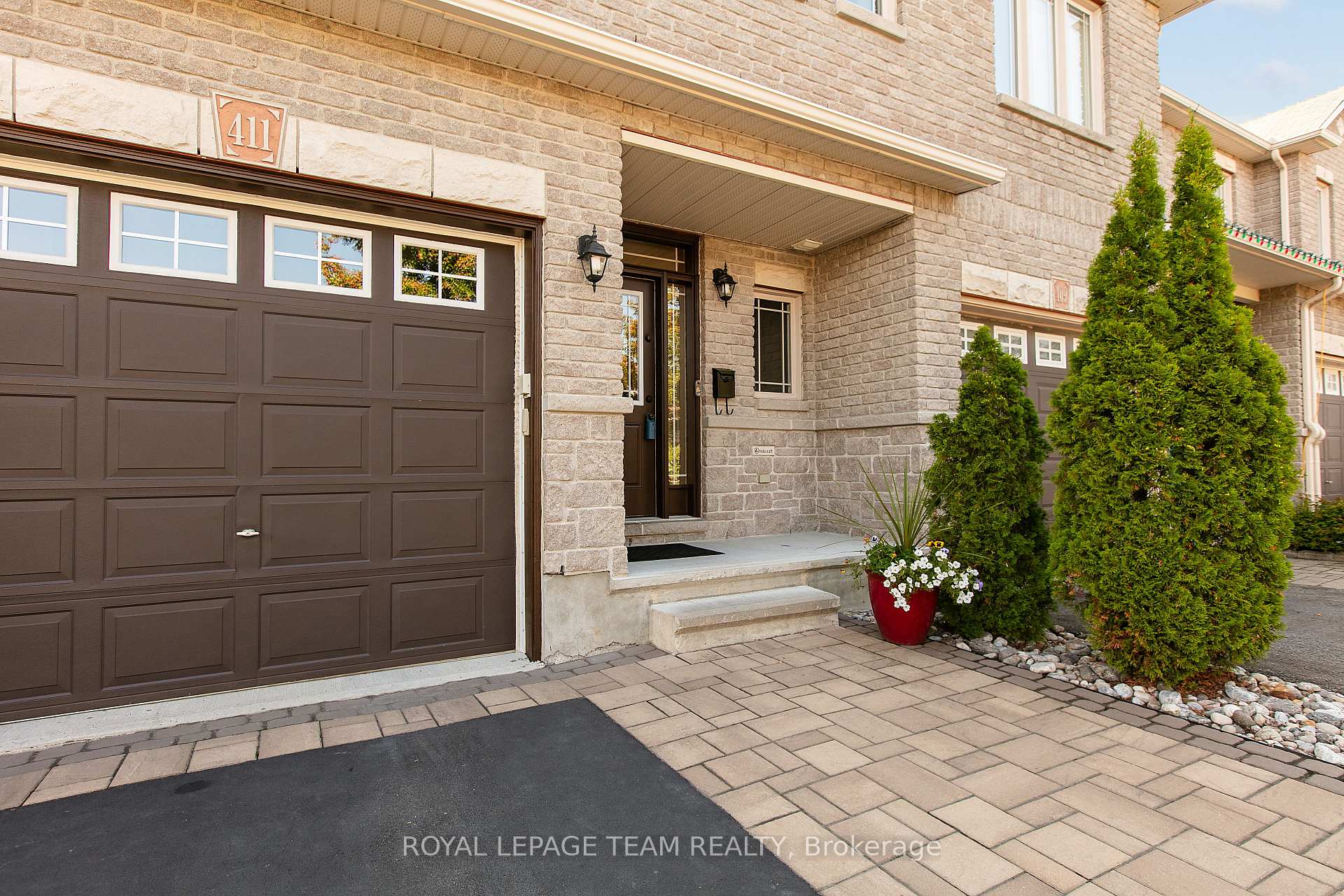 Photo 2 of 411 June Court, Ottawa, Mer Bleue/Bradley Estates/Anderson Park — HOMEH