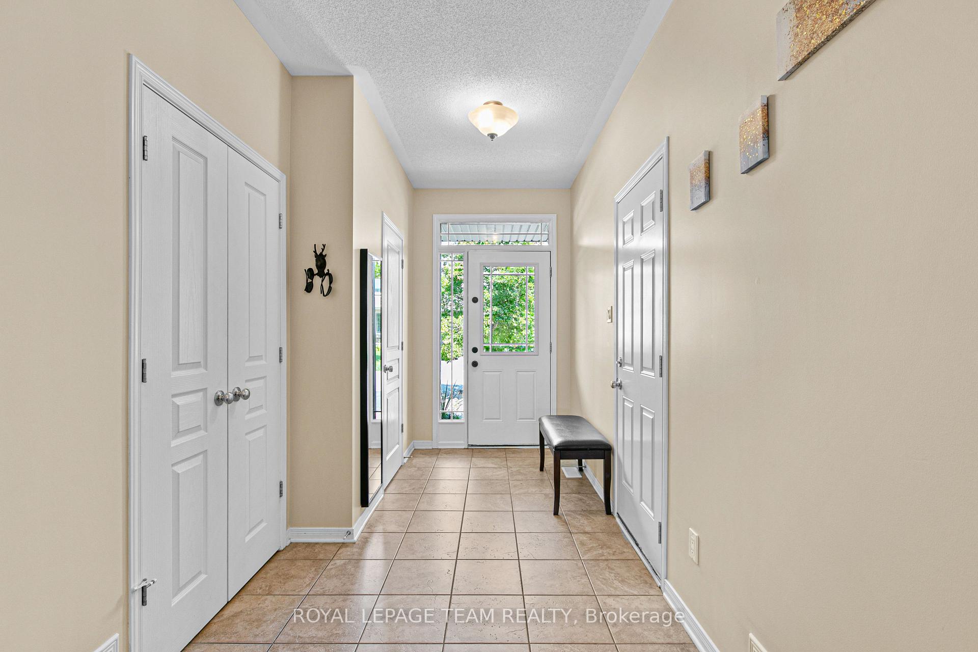 Photo 3 of 411 June Court, Ottawa, Mer Bleue/Bradley Estates/Anderson Park — HOMEH