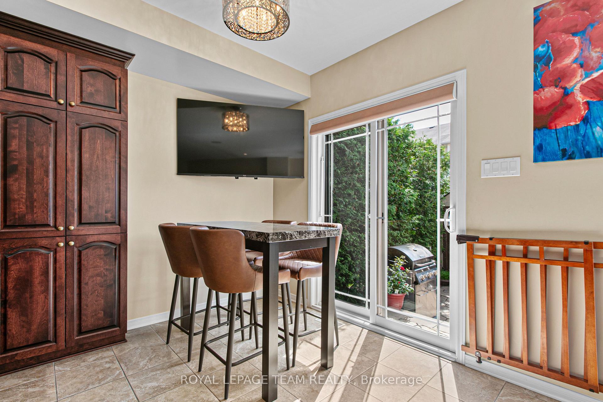 Photo 15 of 411 June Court, Ottawa, Mer Bleue/Bradley Estates/Anderson Park — HOMEH