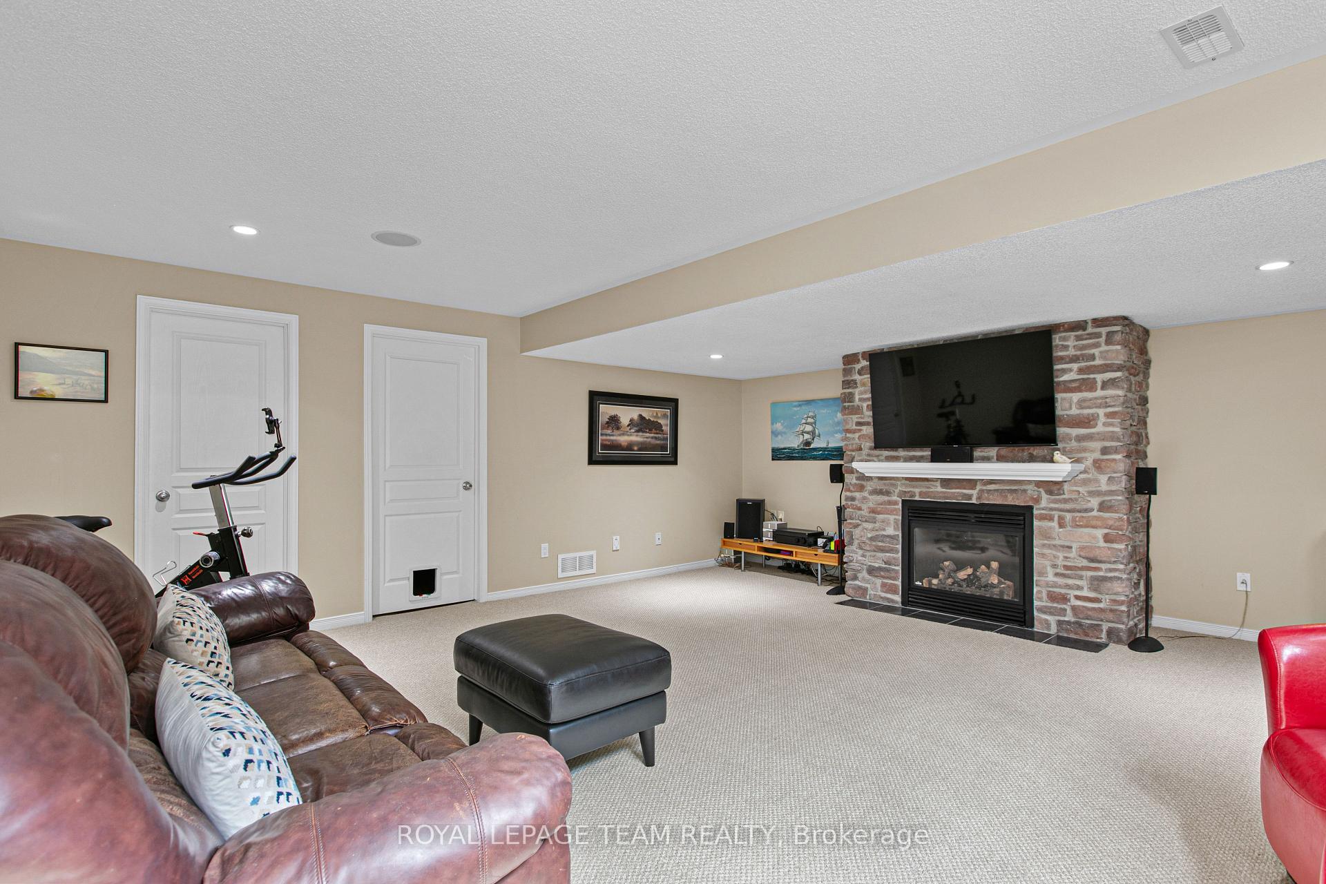 Photo 29 of 411 June Court, Ottawa, Mer Bleue/Bradley Estates/Anderson Park — HOMEH