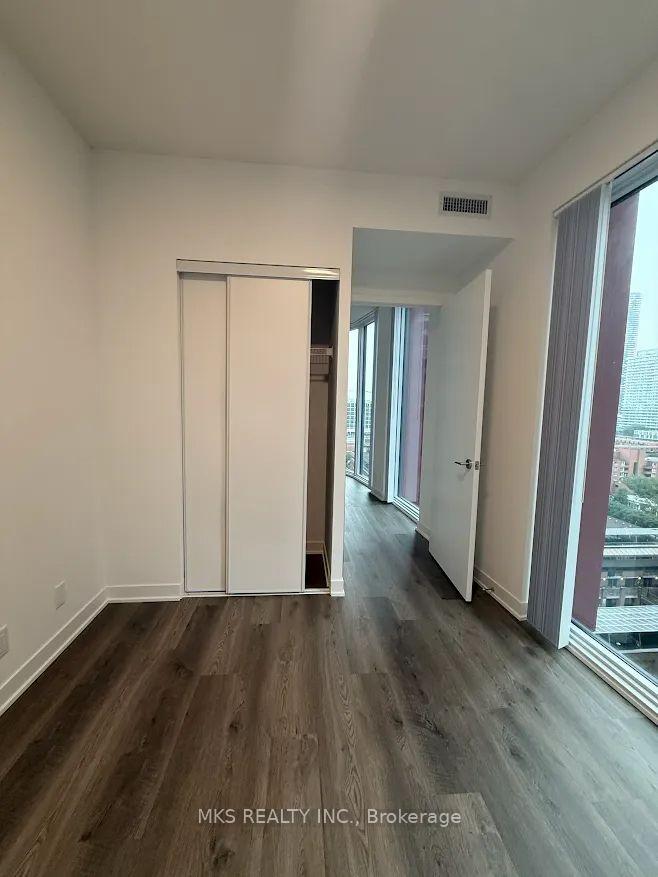 Photo 12 of Unit 1610, 180 Front Street E, Toronto, Moss Park — HOMEH