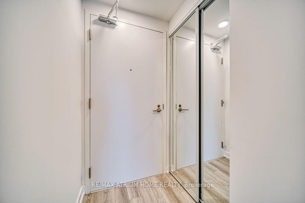 Photo 5 of Unit 2003, 238 Simcoe Street, Toronto, Kensington-Chinatown — HOMEH