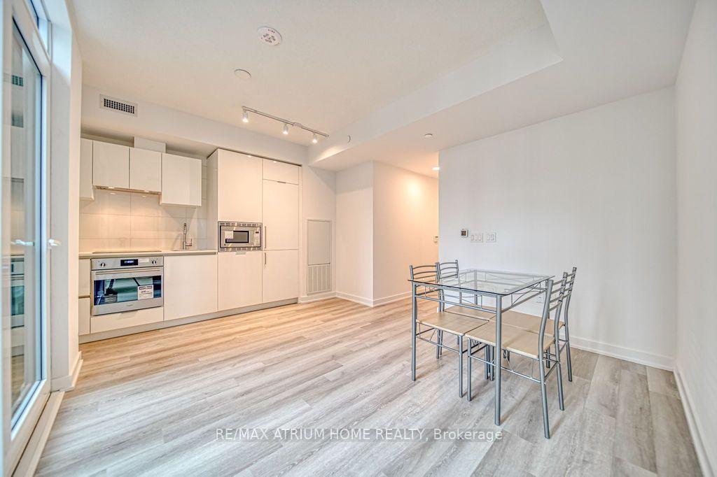 Photo 10 of Unit 2003, 238 Simcoe Street, Toronto, Kensington-Chinatown — HOMEH