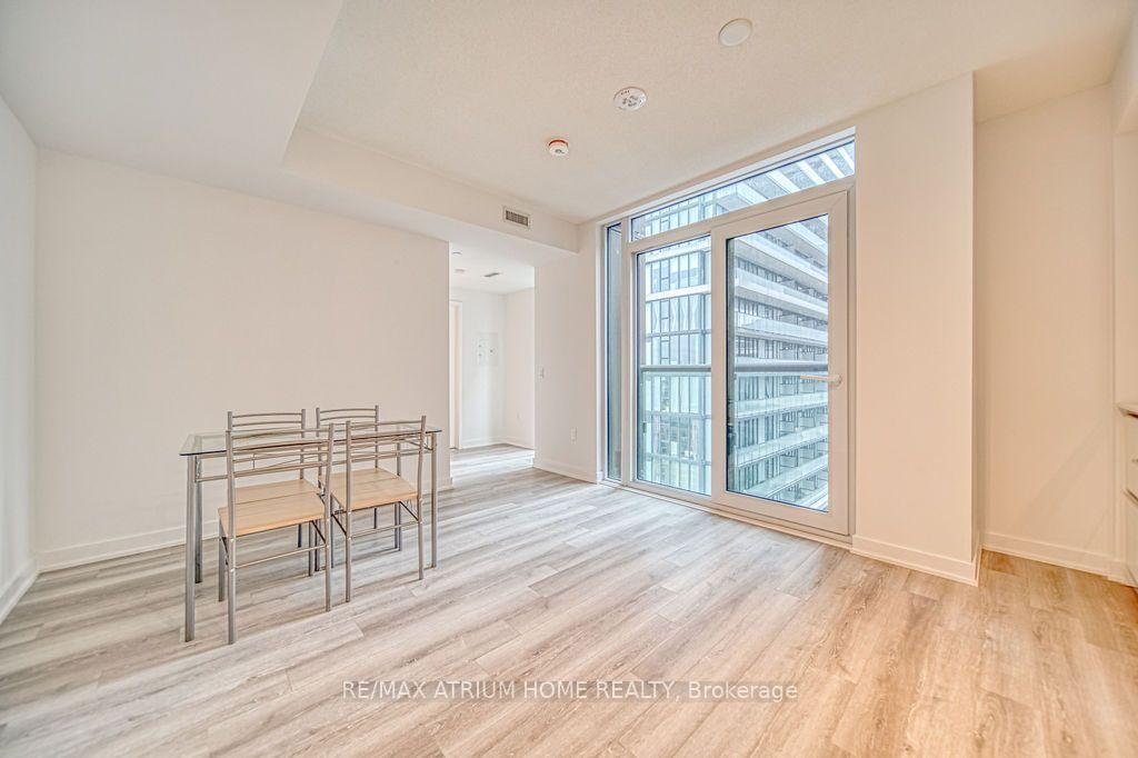 Photo 12 of Unit 2003, 238 Simcoe Street, Toronto, Kensington-Chinatown — HOMEH