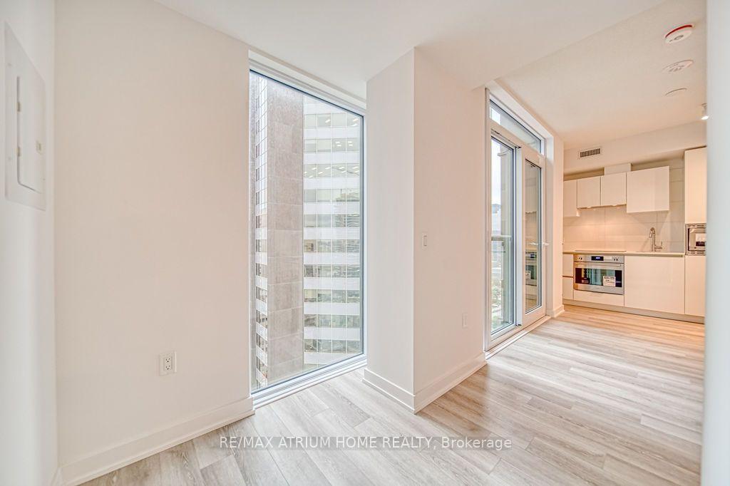 Photo 13 of Unit 2003, 238 Simcoe Street, Toronto, Kensington-Chinatown — HOMEH