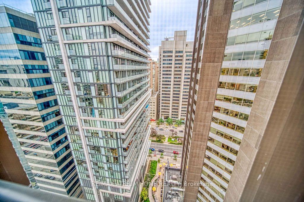 Photo 18 of Unit 2003, 238 Simcoe Street, Toronto, Kensington-Chinatown — HOMEH