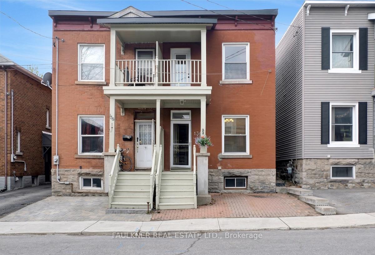 Photo of 136 Concord Street S