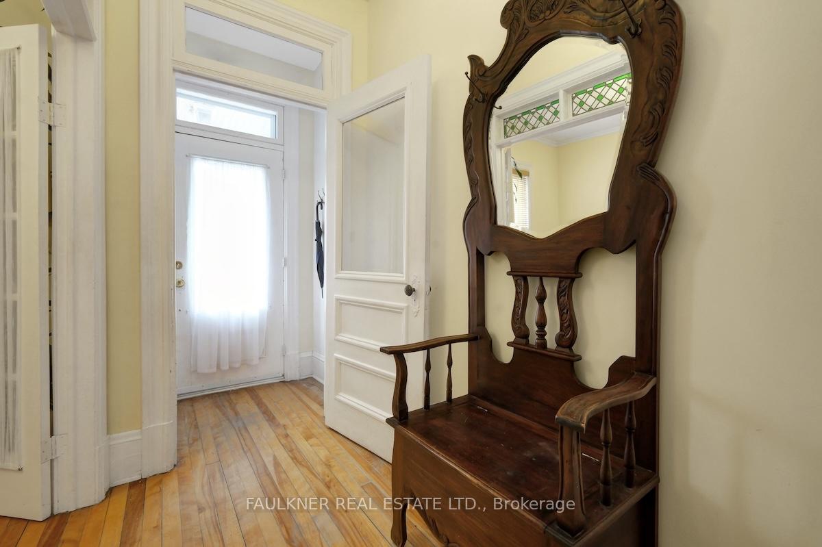 Photo 3 of 136 Concord Street S, Ottawa, Ottawa East — HOMEH