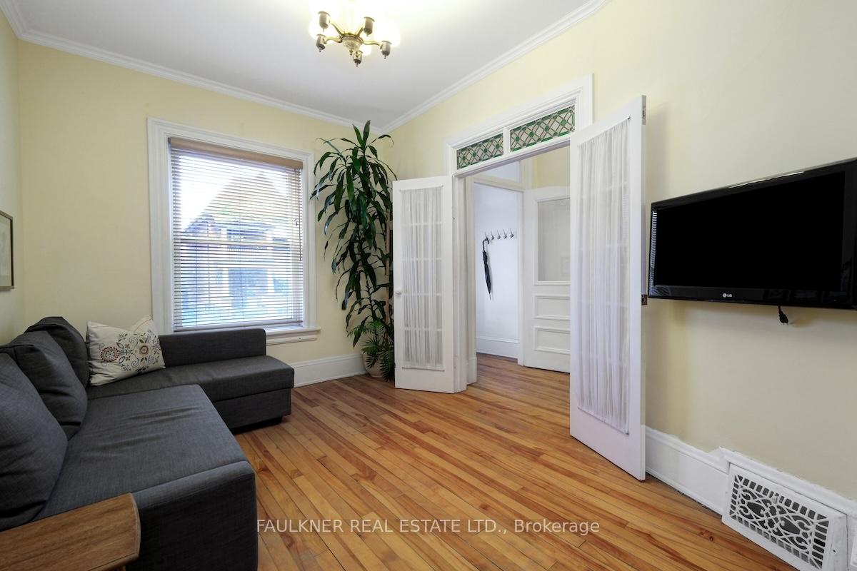 Photo 4 of 136 Concord Street S, Ottawa, Ottawa East — HOMEH