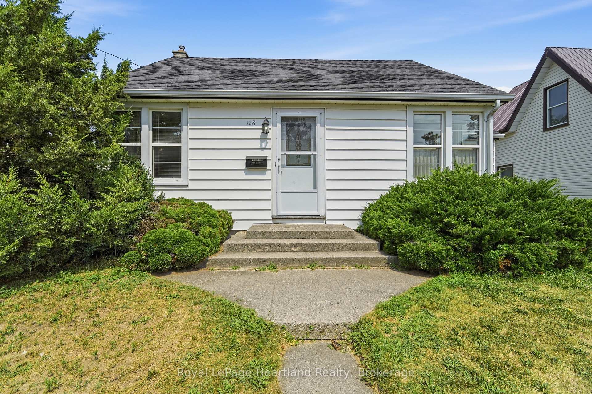 Photo 35 of 128 Britannia Road W, Goderich, Goderich (Town) — HOMEH
