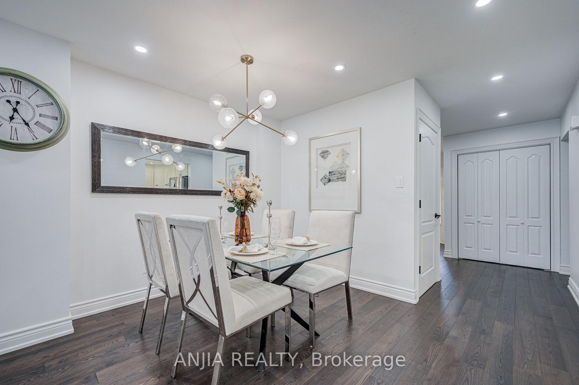Photo 10 of 369 Mullen Drive, Vaughan, Brownridge — HOMEH