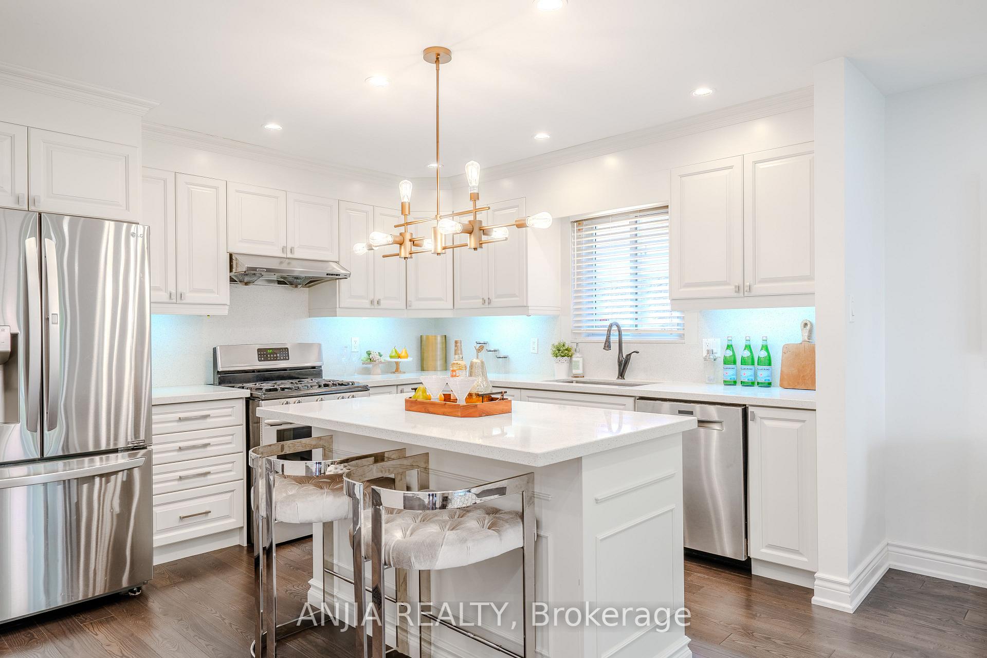Photo 19 of 369 Mullen Drive, Vaughan, Brownridge — HOMEH