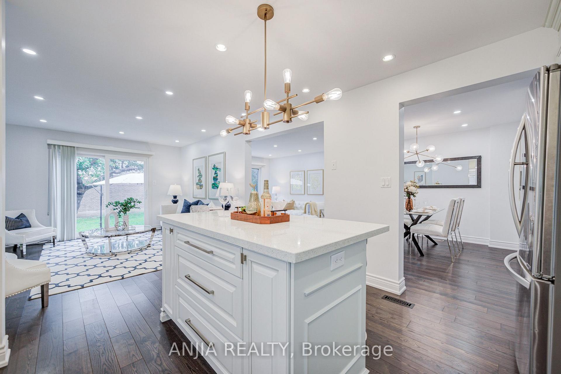 Photo 30 of 369 Mullen Drive, Vaughan, Brownridge — HOMEH