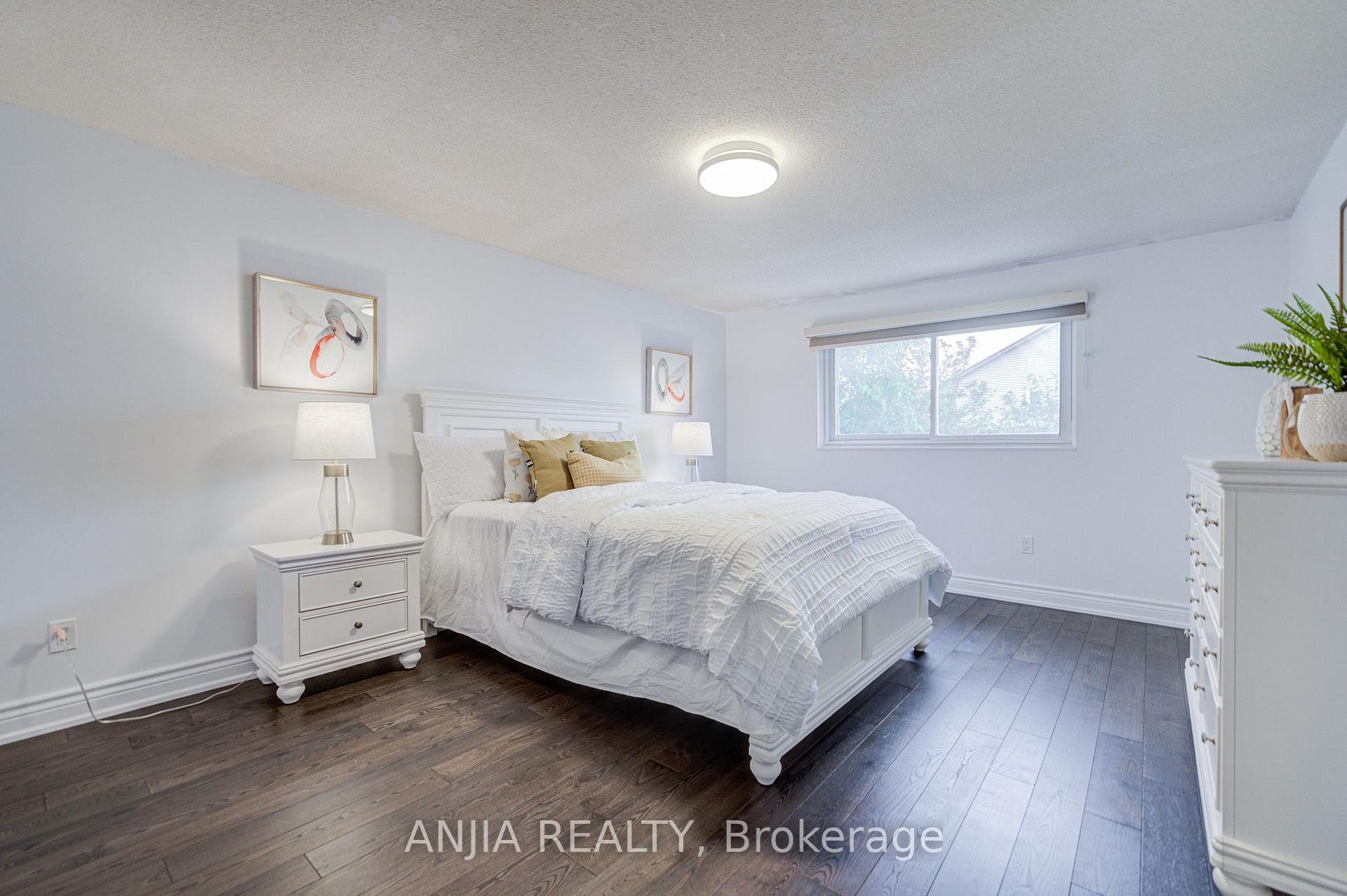 Photo 48 of 369 Mullen Drive, Vaughan, Brownridge — HOMEH