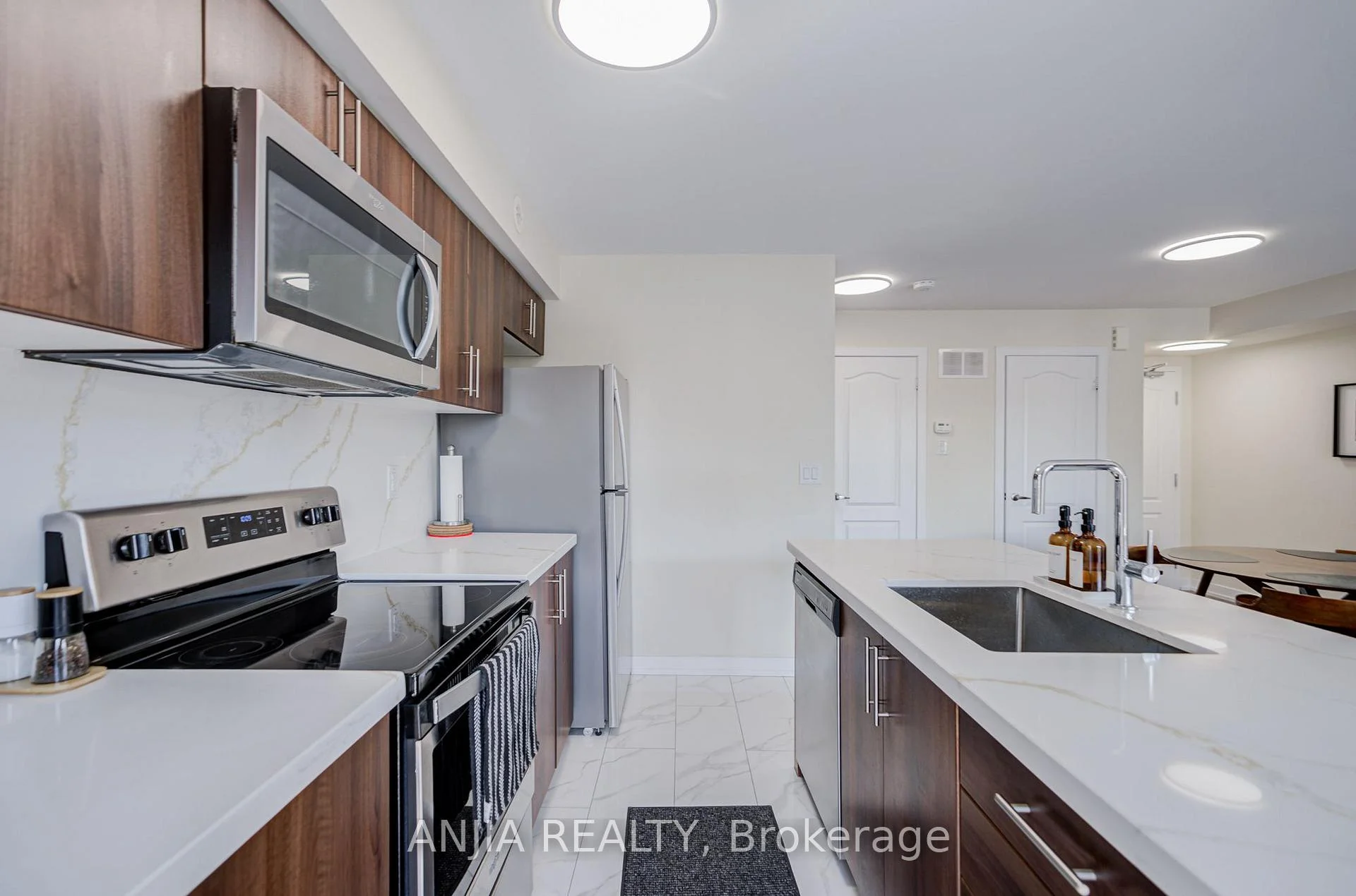 Photo 42 of 369 Mullen Drive, Vaughan, Brownridge — HOMEH