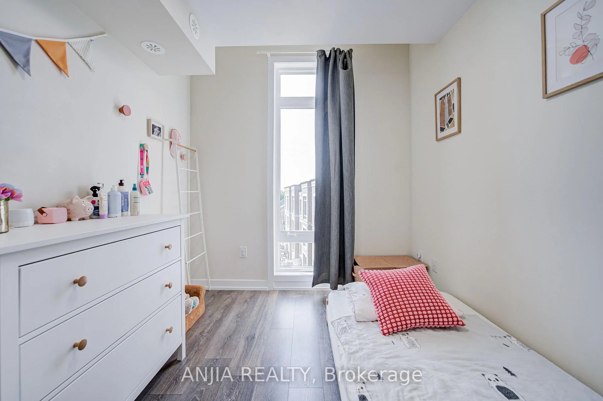 Photo 47 of 369 Mullen Drive, Vaughan, Brownridge — HOMEH
