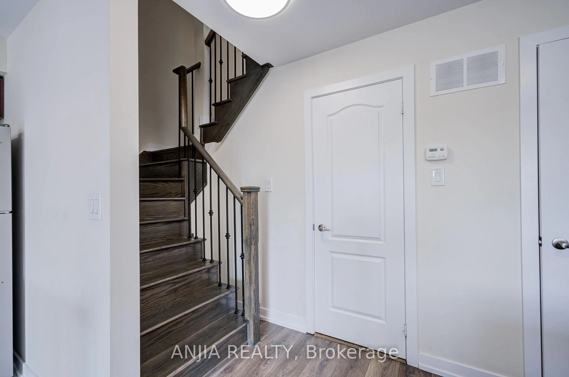 Photo 51 of 369 Mullen Drive, Vaughan, Brownridge — HOMEH