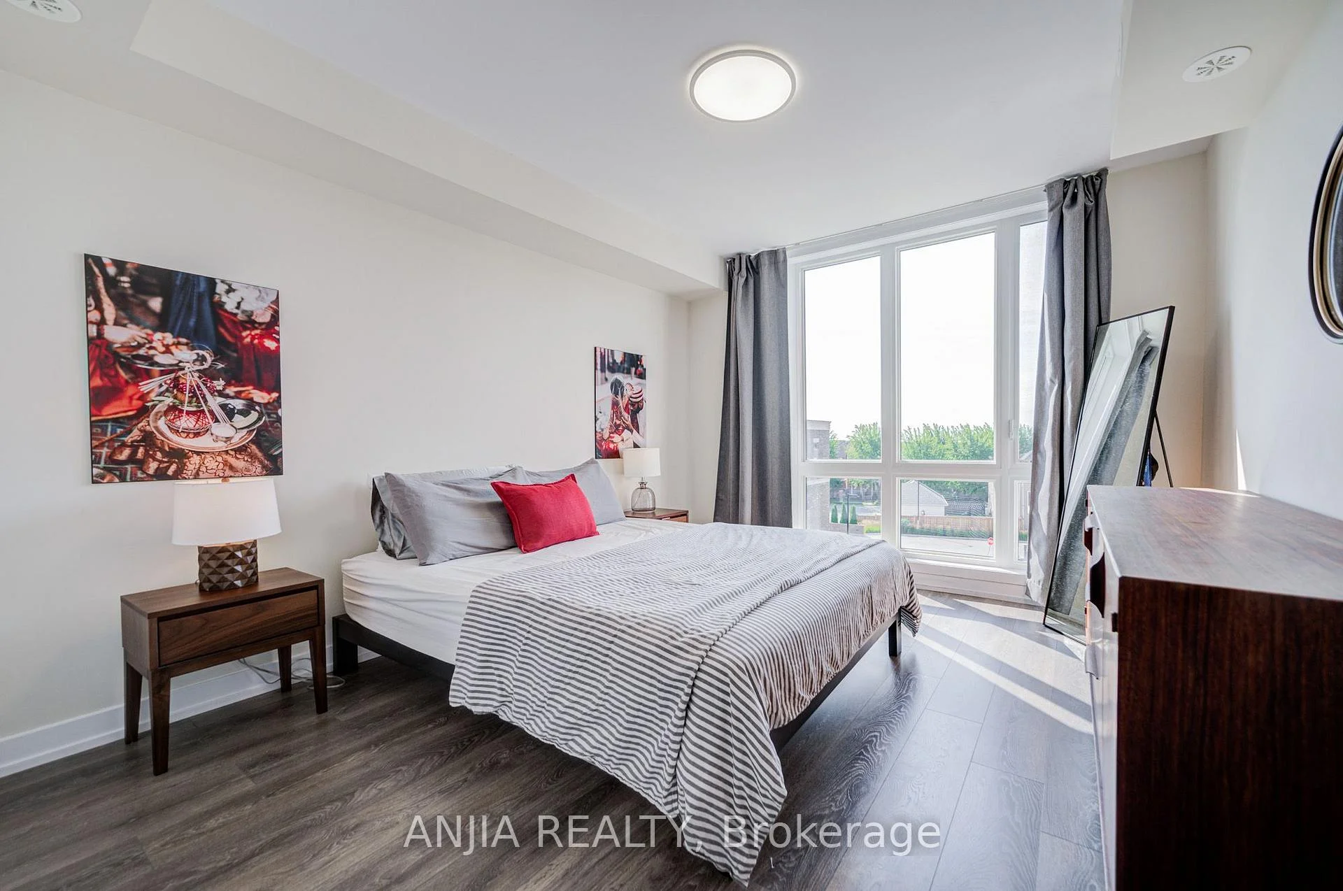 Photo 54 of 369 Mullen Drive, Vaughan, Brownridge — HOMEH
