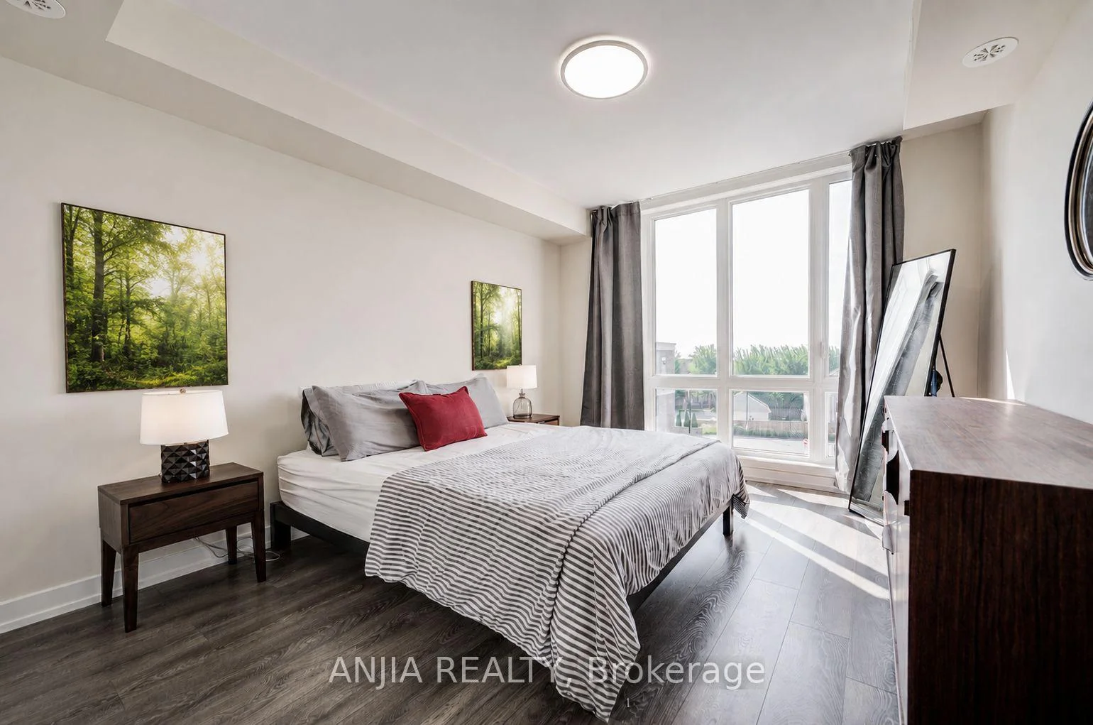 Photo 55 of 369 Mullen Drive, Vaughan, Brownridge — HOMEH