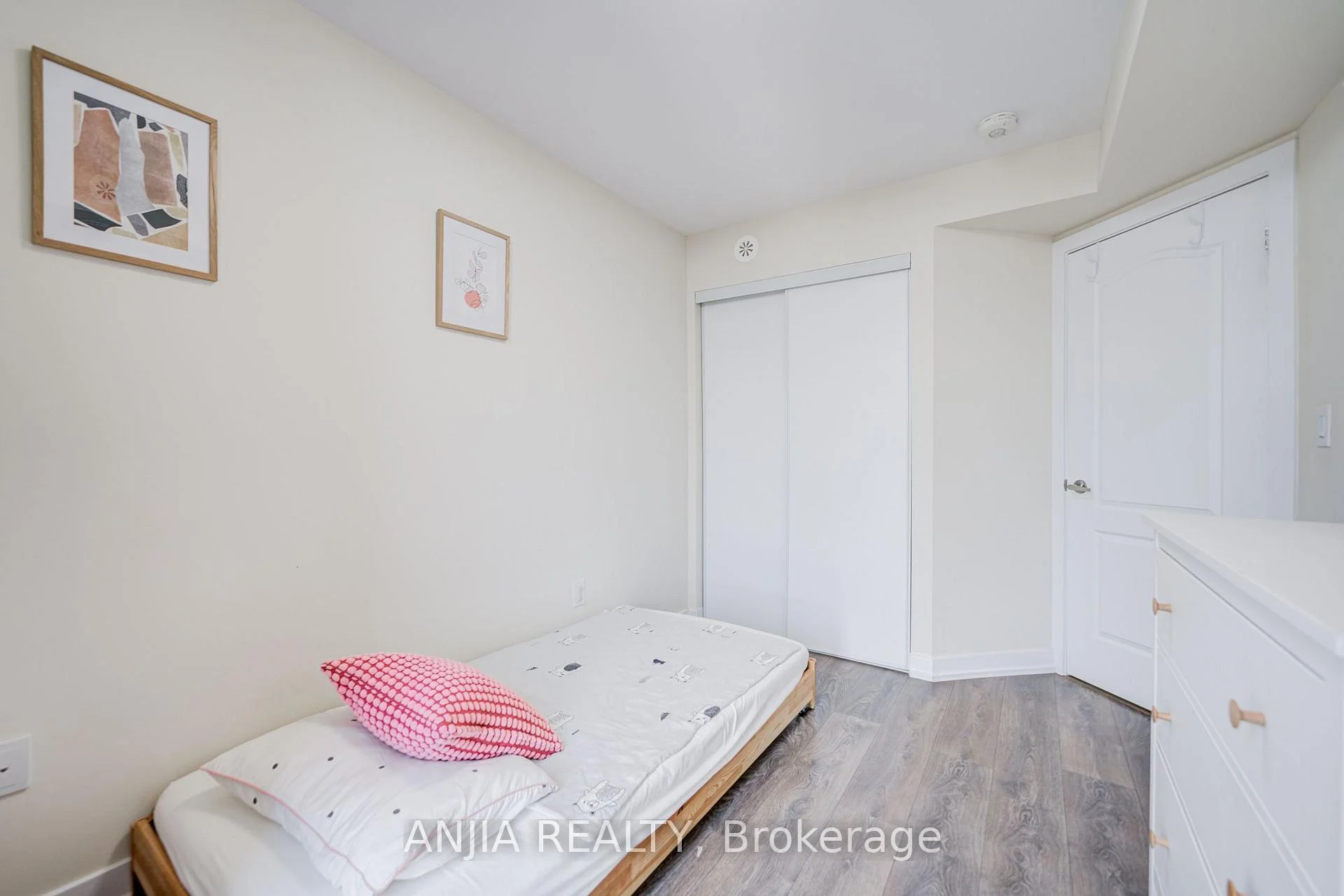 Photo 62 of 369 Mullen Drive, Vaughan, Brownridge — HOMEH